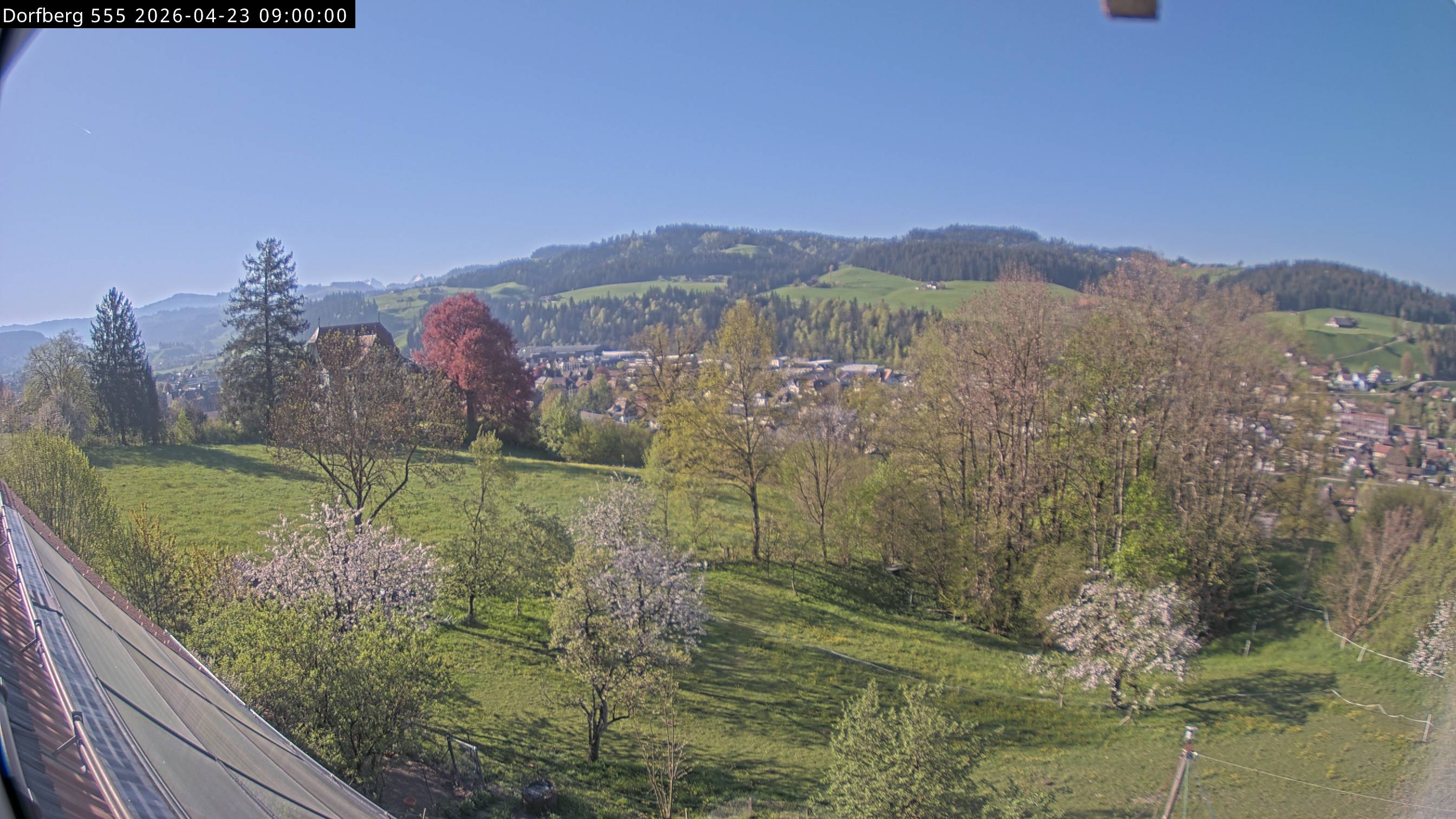 Webcam-Bild: Aussicht vom Dorfberg in Langnau 20260423-090000