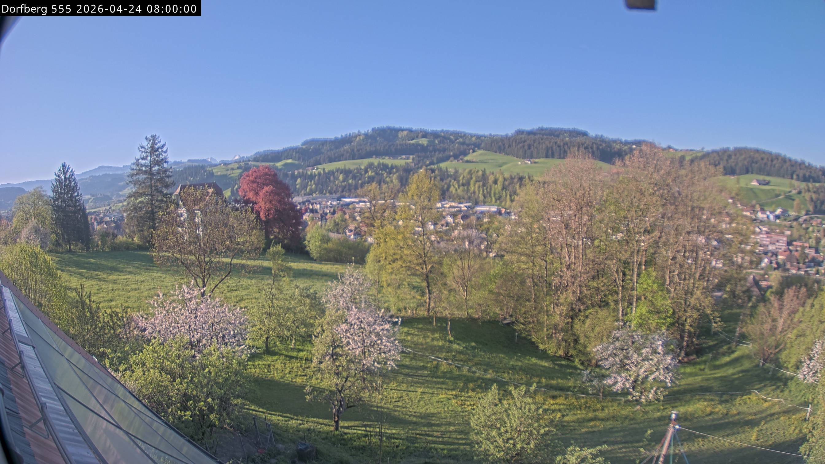 Webcam-Bild: Aussicht vom Dorfberg in Langnau 20260424-080000