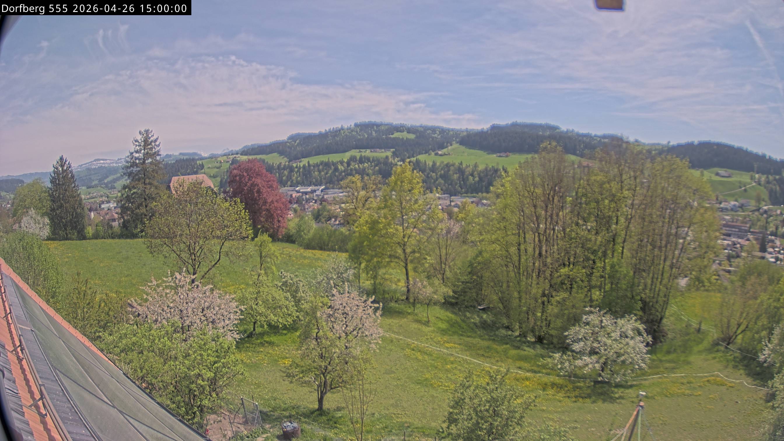 Webcam-Bild: Aussicht vom Dorfberg in Langnau 20260426-150000