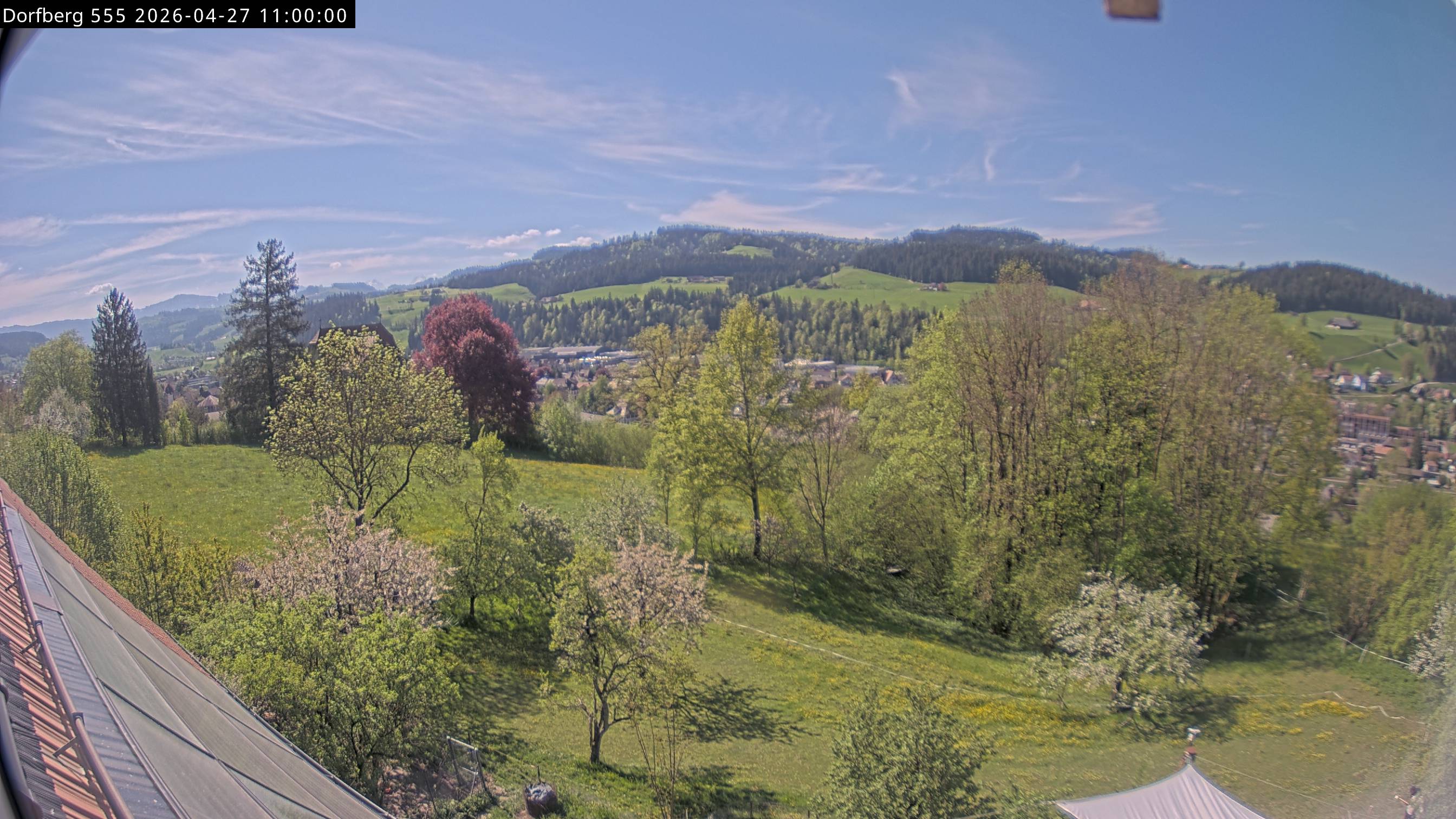 Webcam-Bild: Aussicht vom Dorfberg in Langnau 20260427-110000