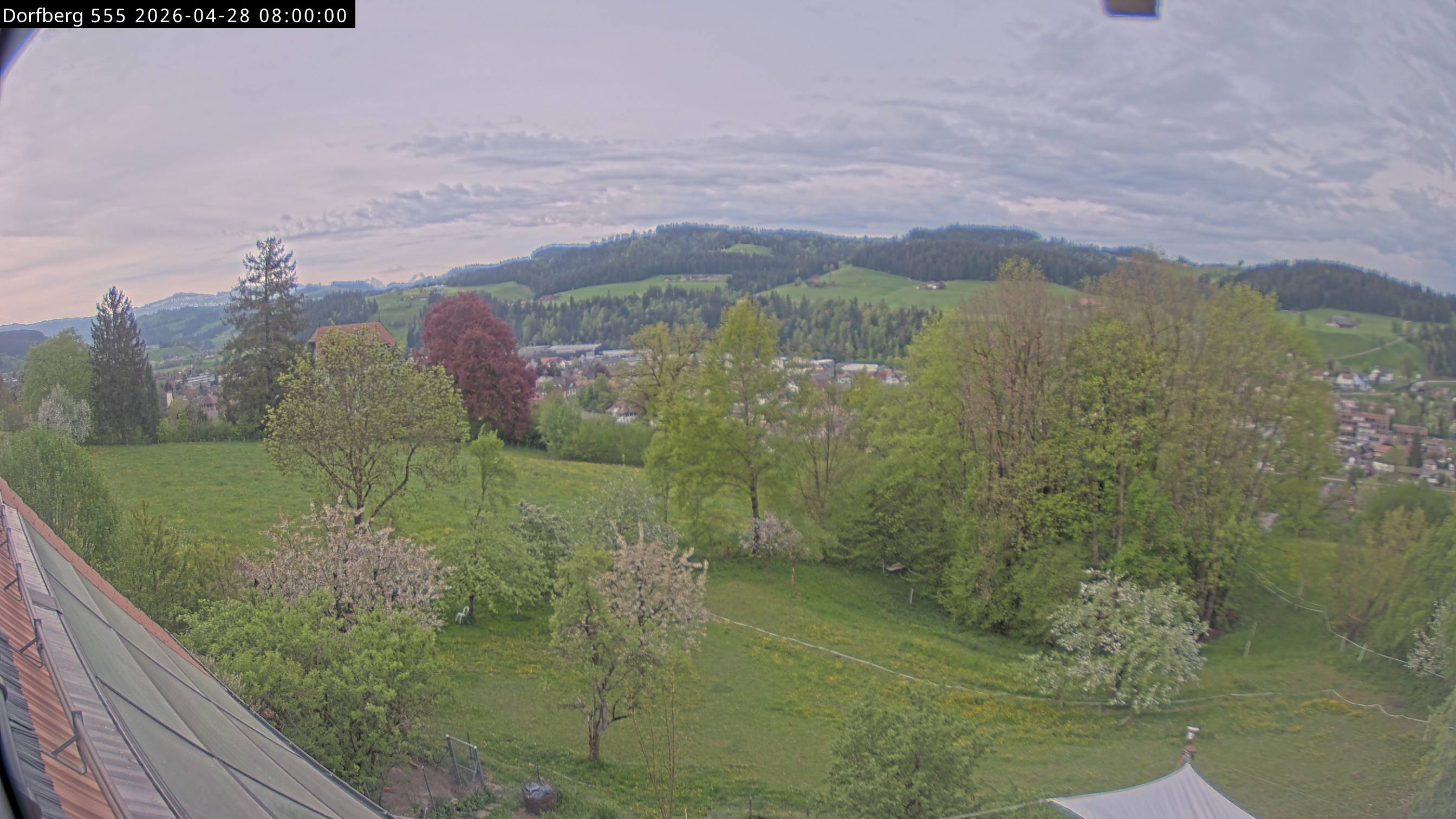 Webcam-Bild: Aussicht vom Dorfberg in Langnau 20260428-080000
