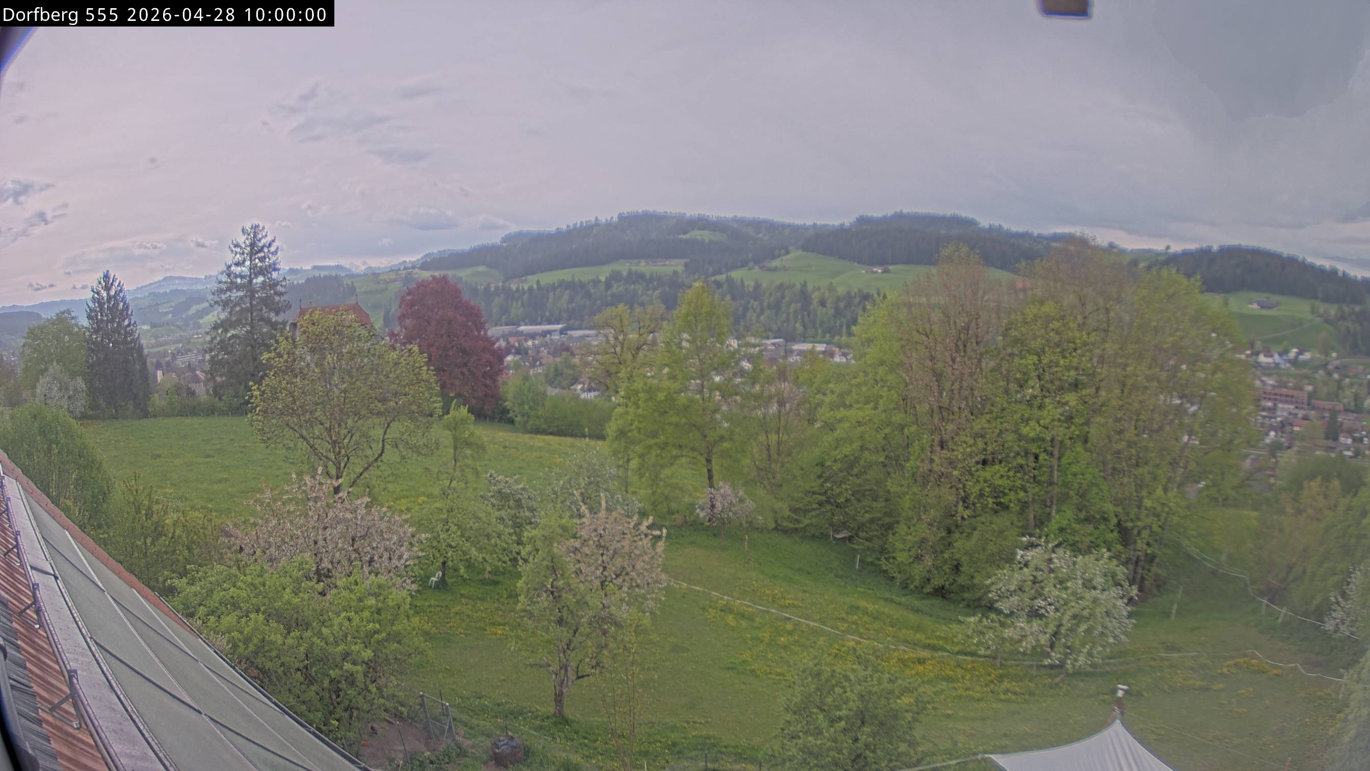 Webcam-Bild: Aussicht vom Dorfberg in Langnau 20260428-100000