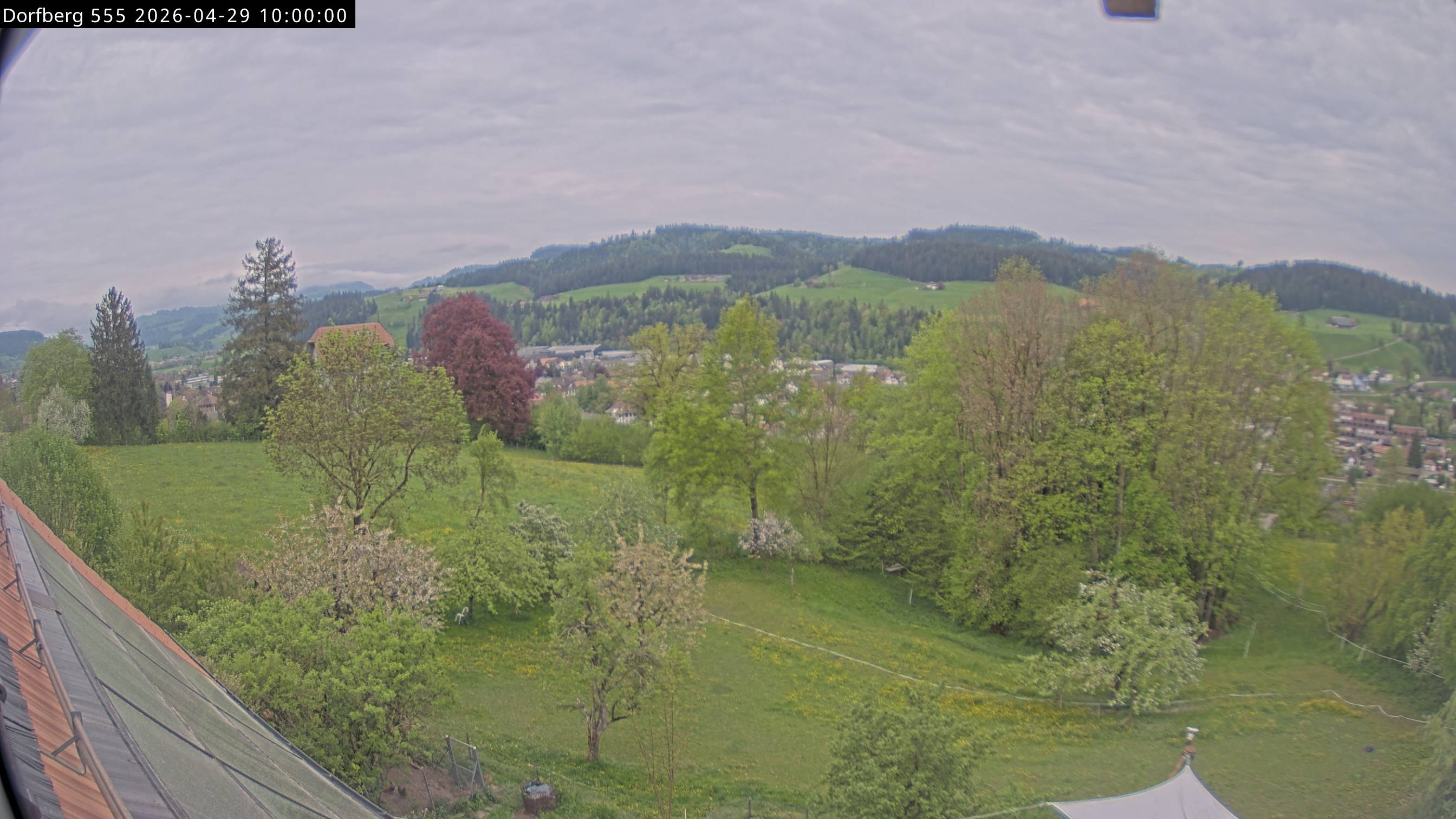 Webcam-Bild: Aussicht vom Dorfberg in Langnau 20260429-100000