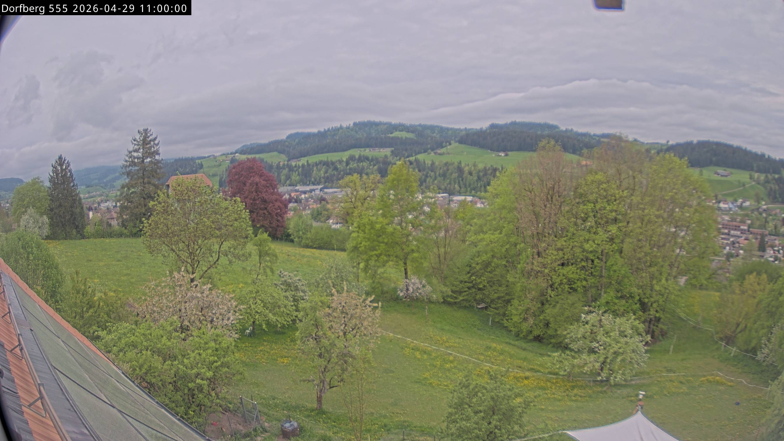 Webcam-Bild: Aussicht vom Dorfberg in Langnau 20260429-110000