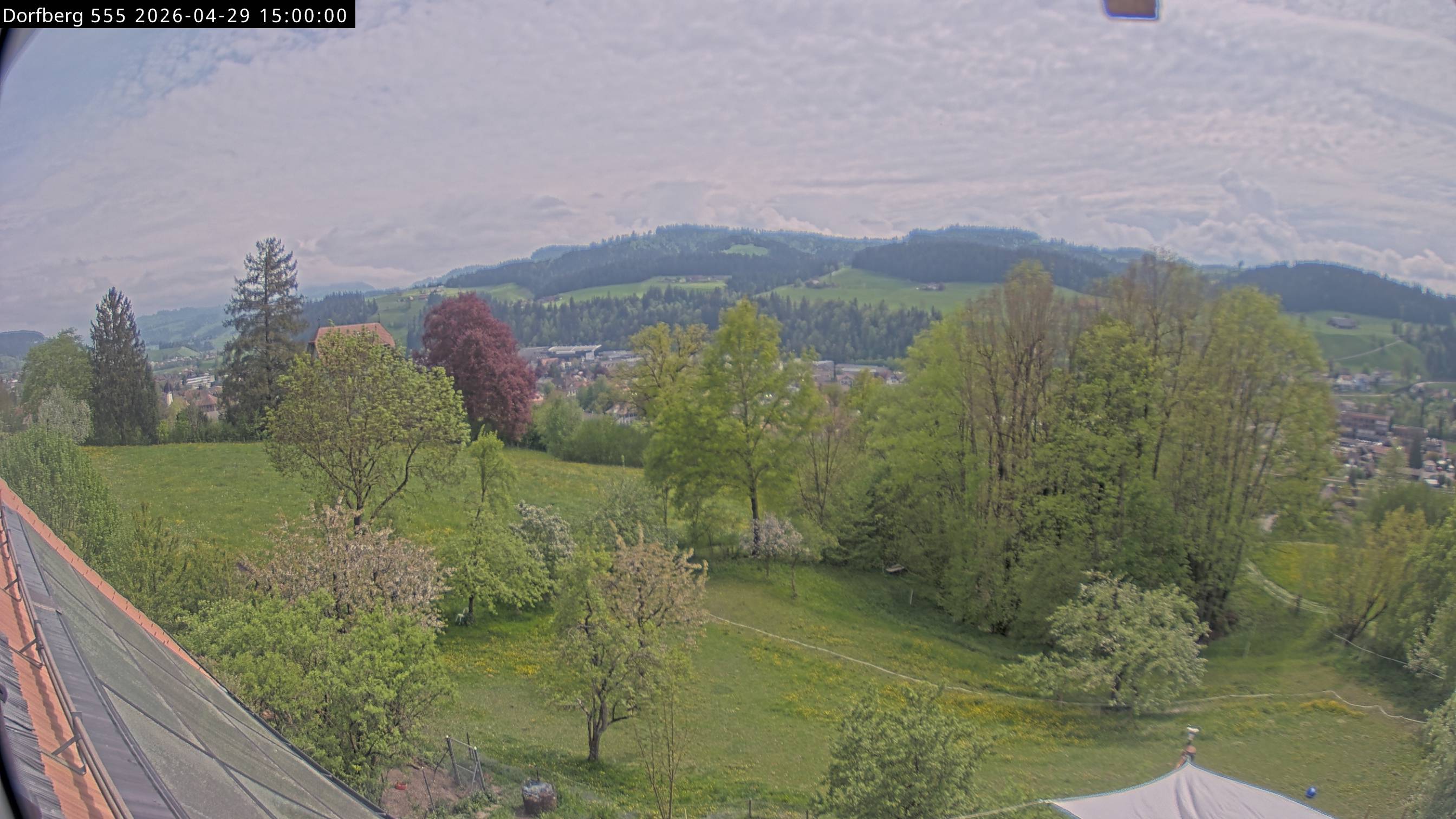 Webcam-Bild: Aussicht vom Dorfberg in Langnau 20260429-150000