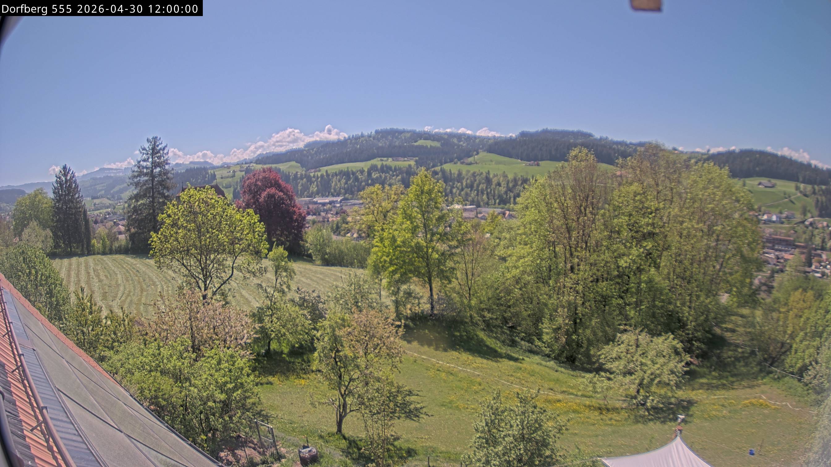 Webcam-Bild: Aussicht vom Dorfberg in Langnau 20260430-120000