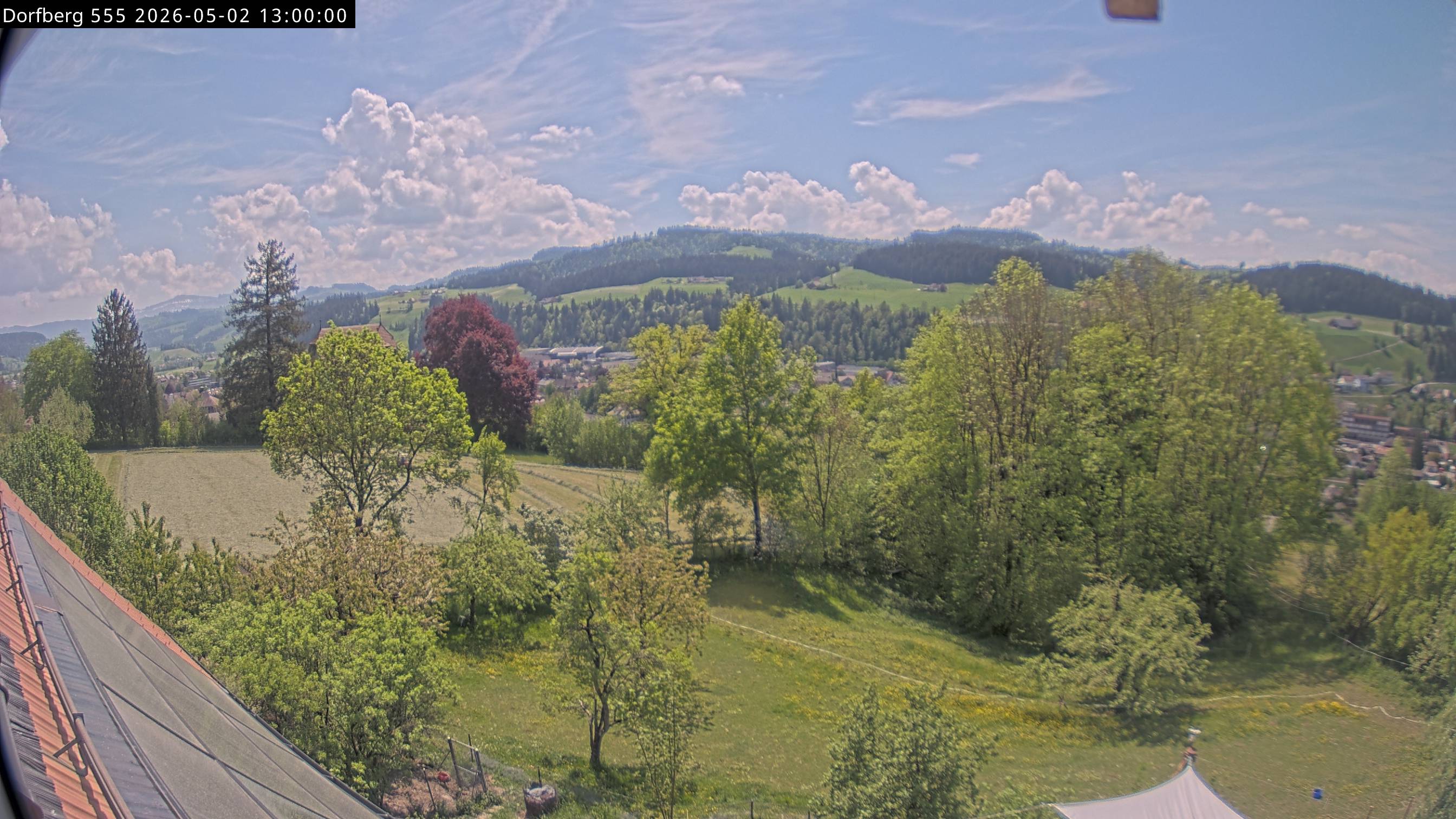 Webcam-Bild: Aussicht vom Dorfberg in Langnau 20260502-130000