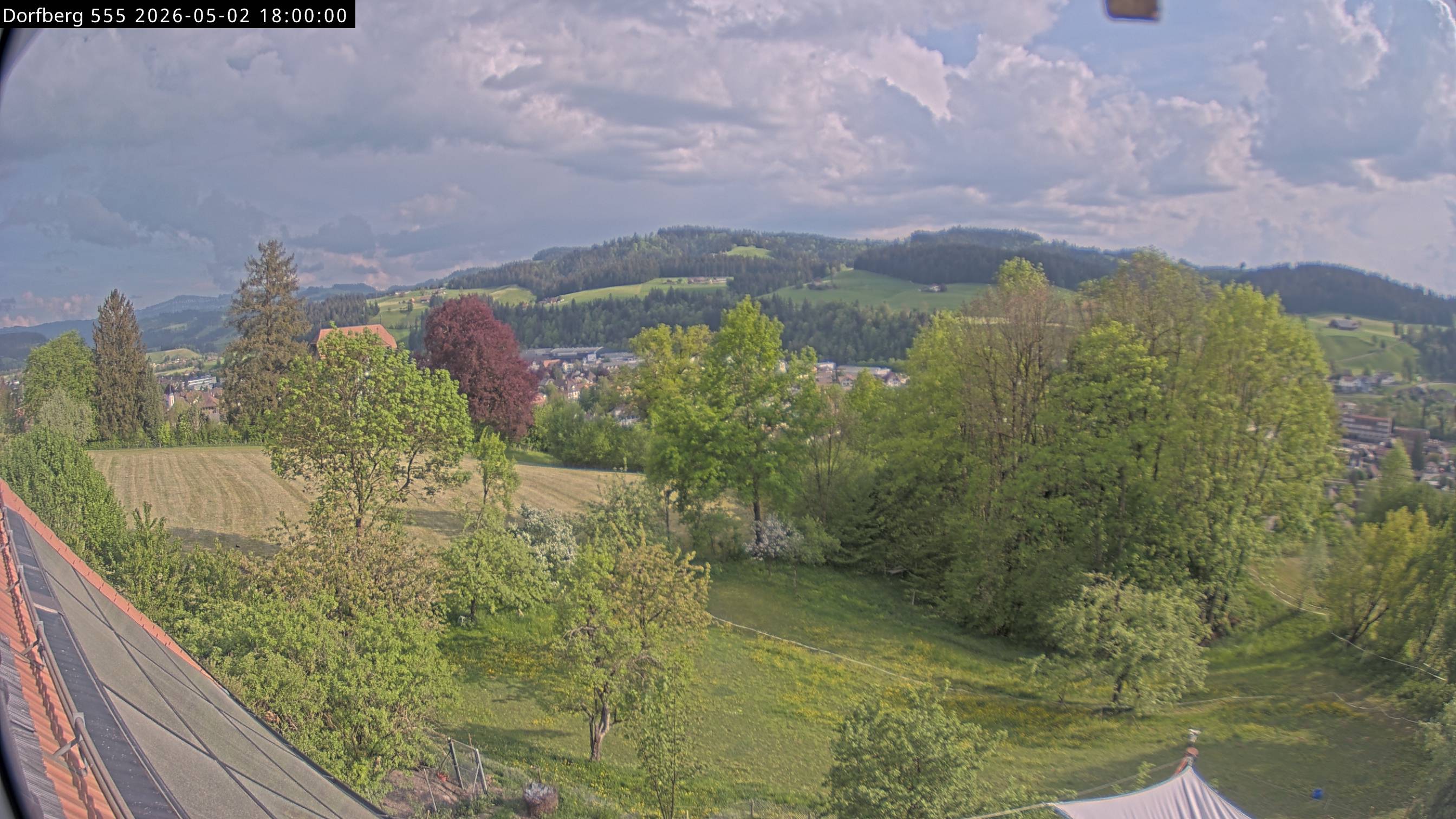 Webcam-Bild: Aussicht vom Dorfberg in Langnau 20260502-180000