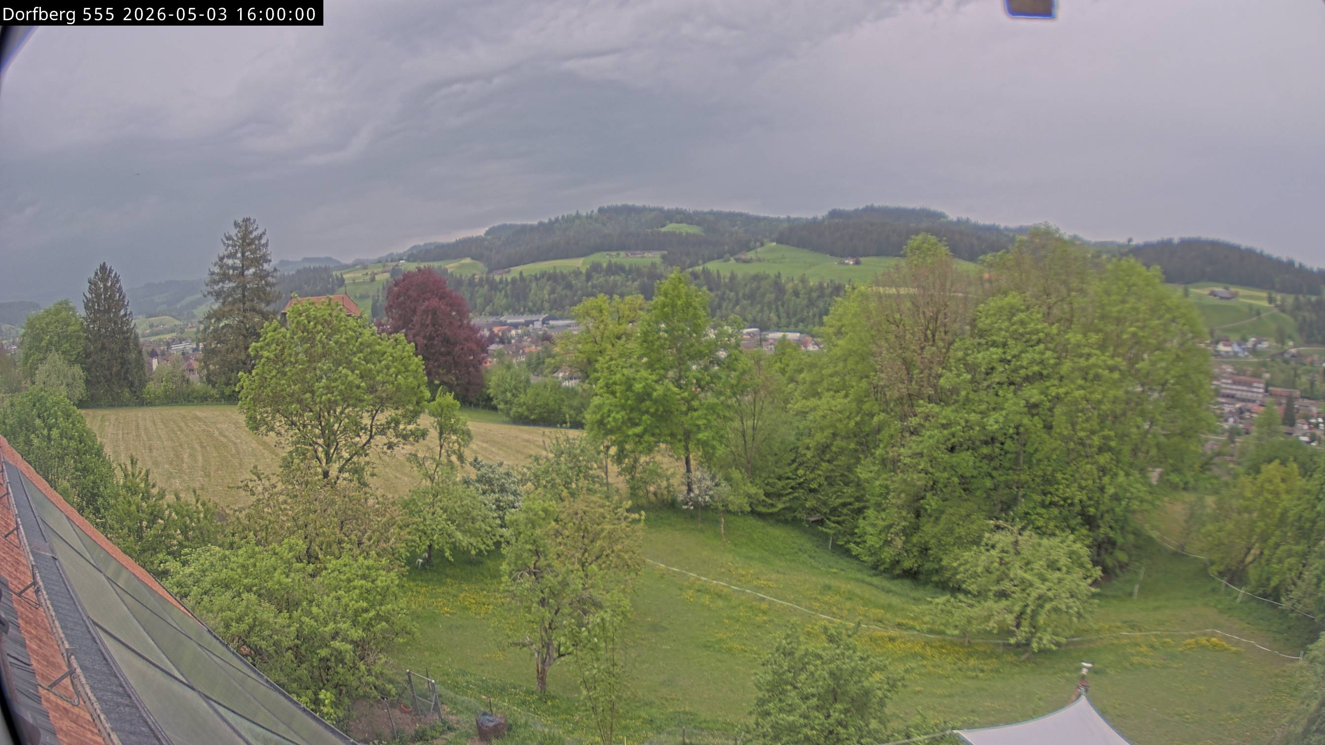 Webcam-Bild: Aussicht vom Dorfberg in Langnau 20260503-160000