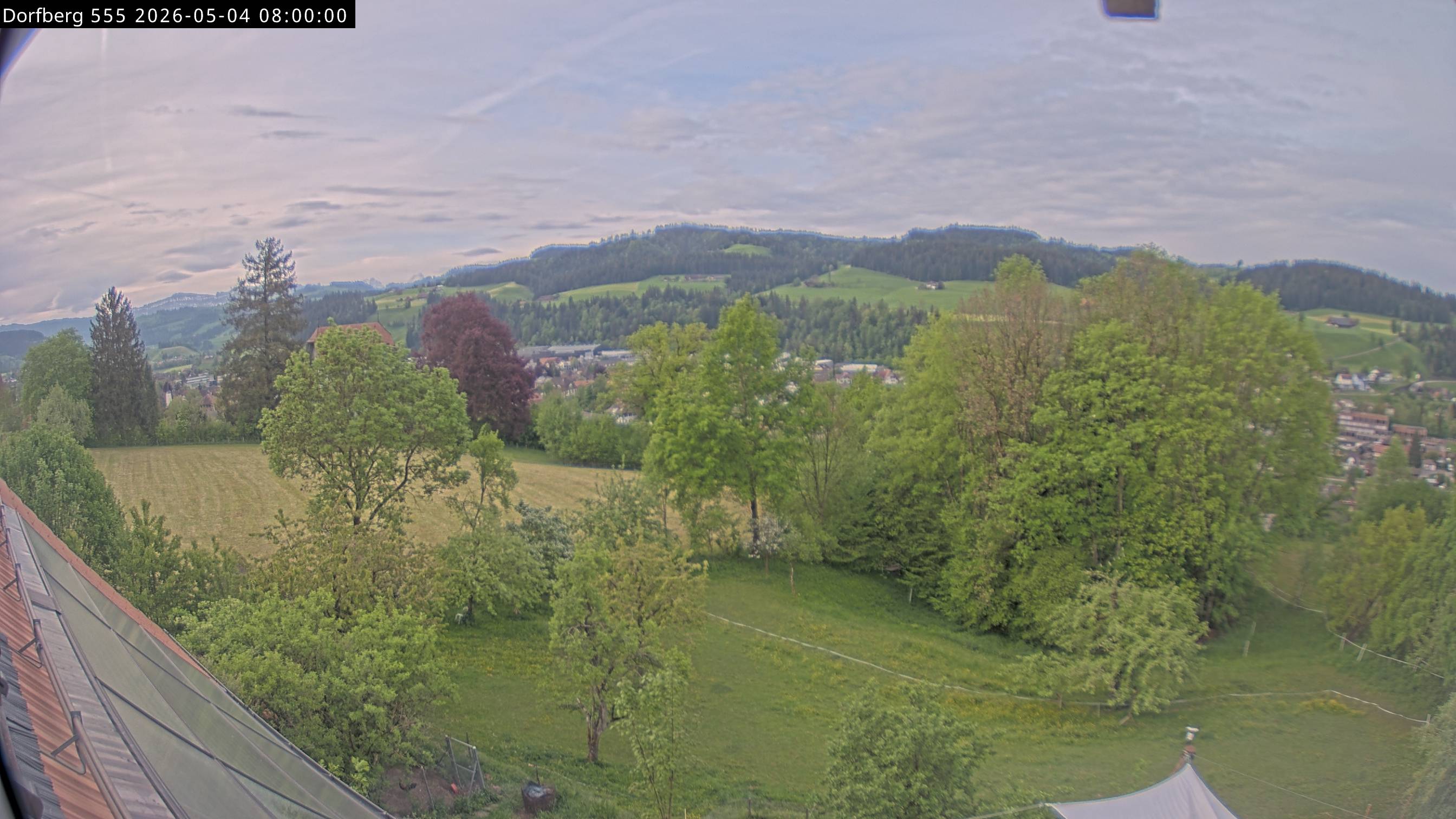 Webcam-Bild: Aussicht vom Dorfberg in Langnau 20260504-080000
