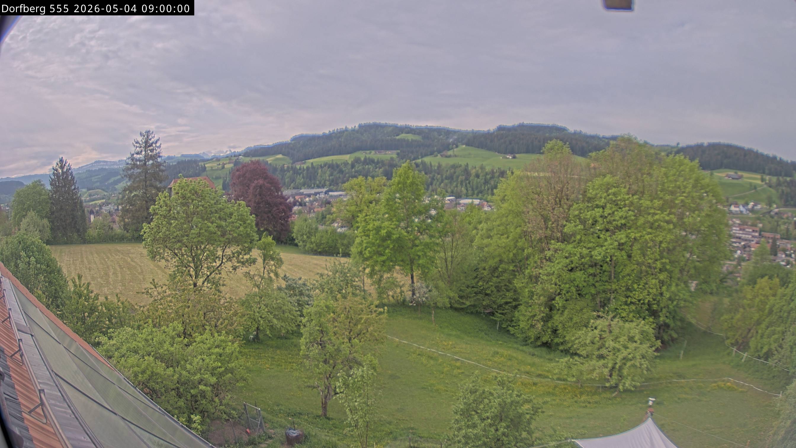 Webcam-Bild: Aussicht vom Dorfberg in Langnau 20260504-090000