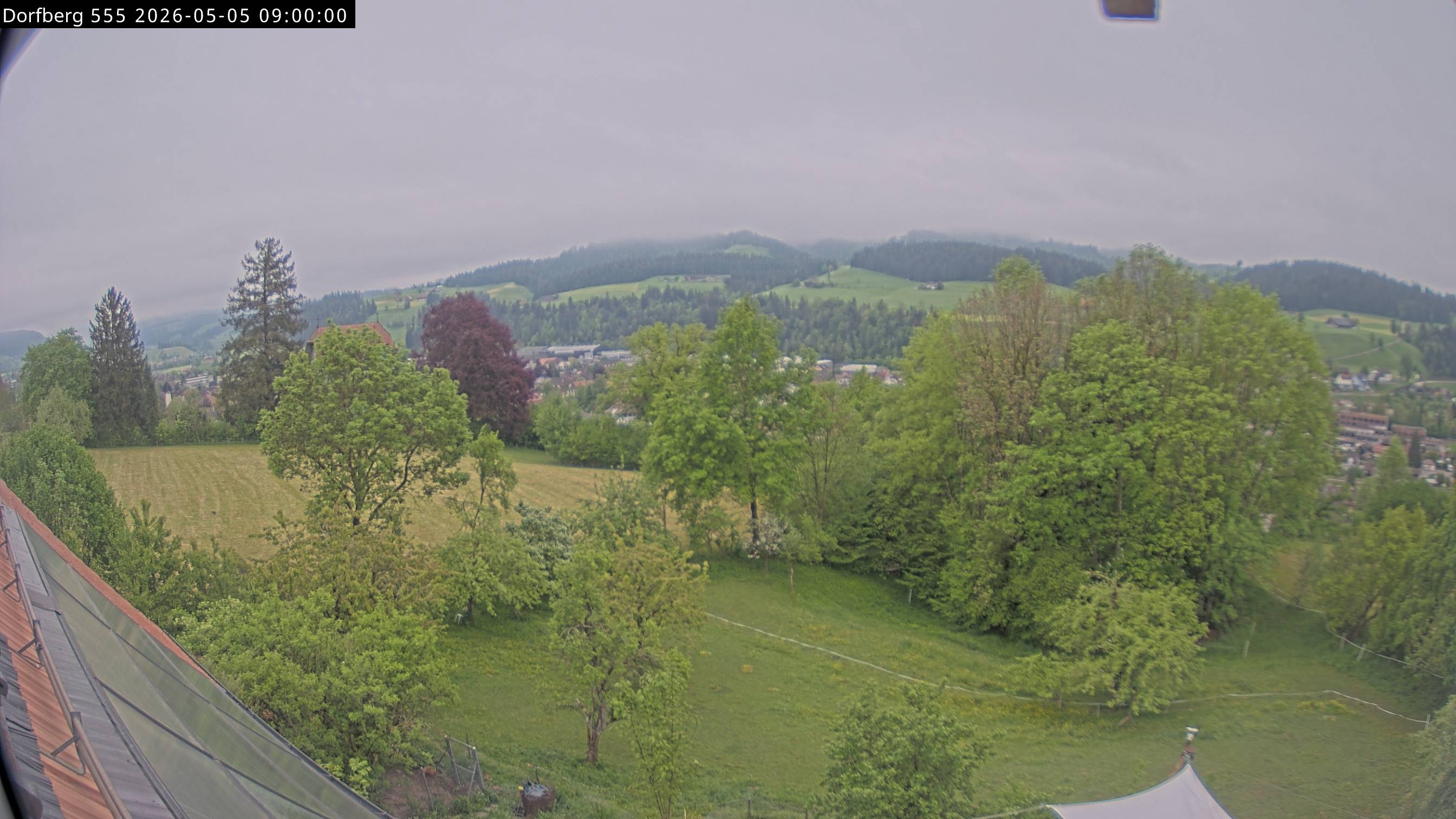 Webcam-Bild: Aussicht vom Dorfberg in Langnau 20260505-090000