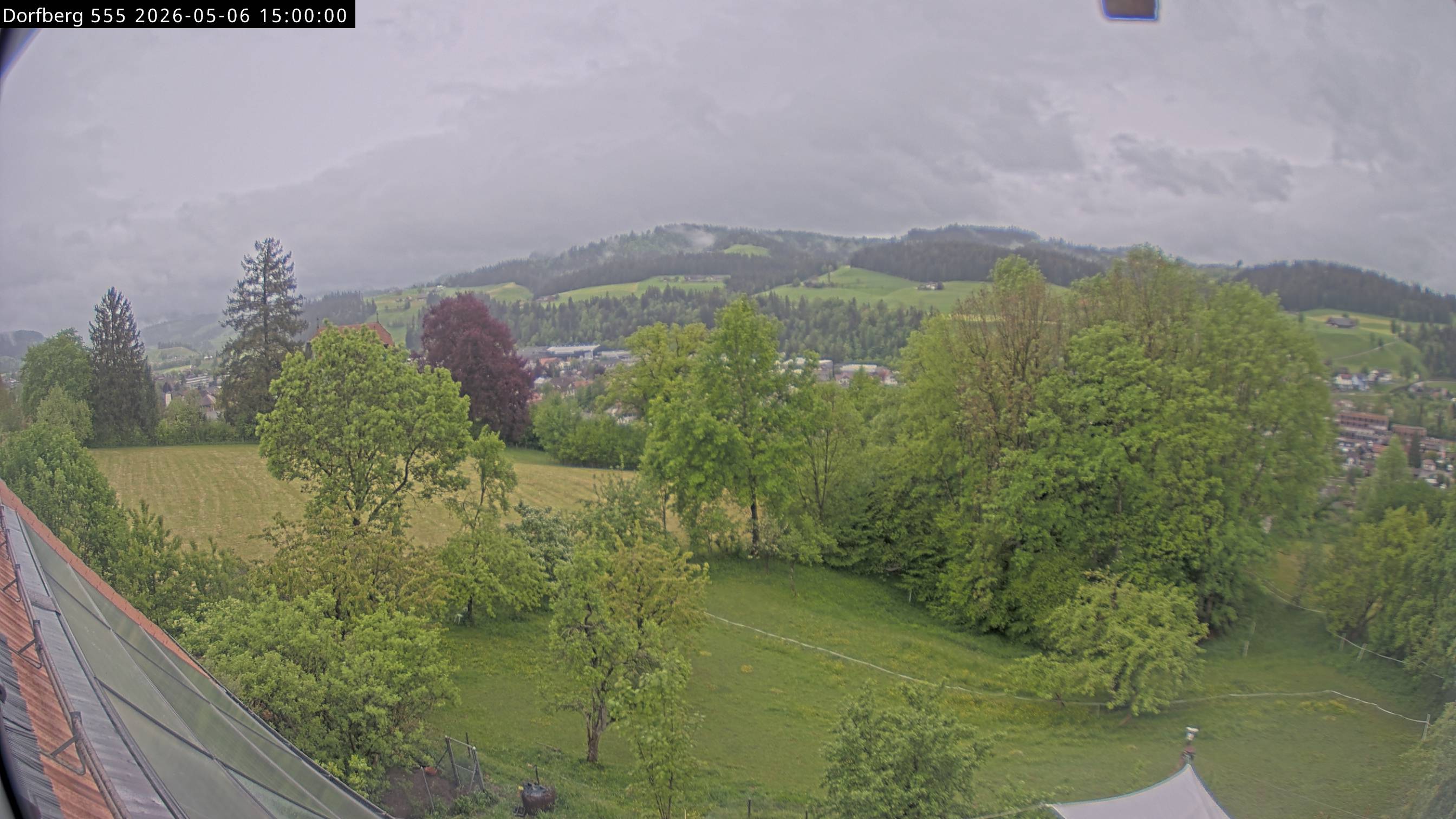 Webcam-Bild: Aussicht vom Dorfberg in Langnau 20260506-150000
