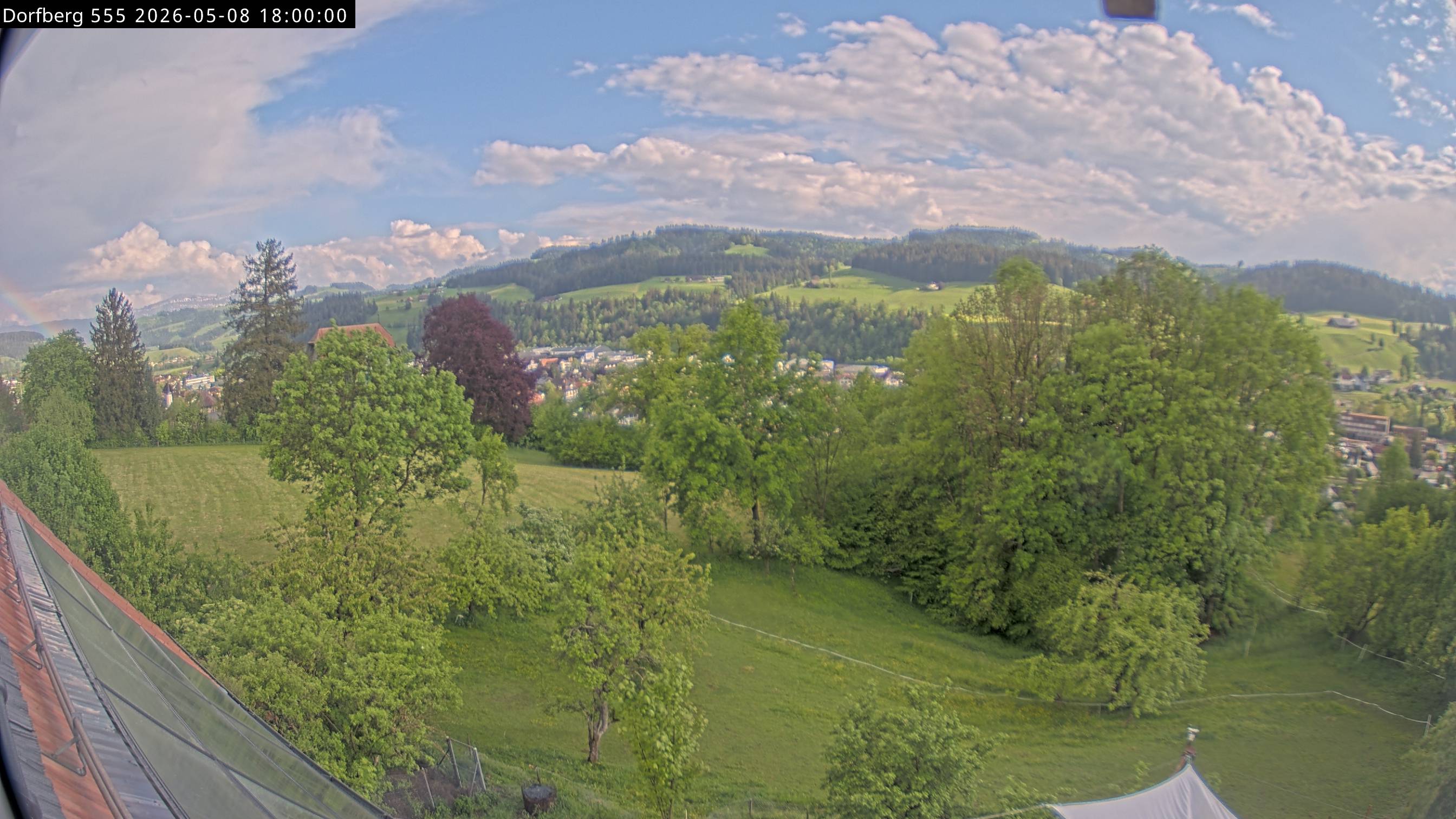 Webcam-Bild: Aussicht vom Dorfberg in Langnau 20260508-180000