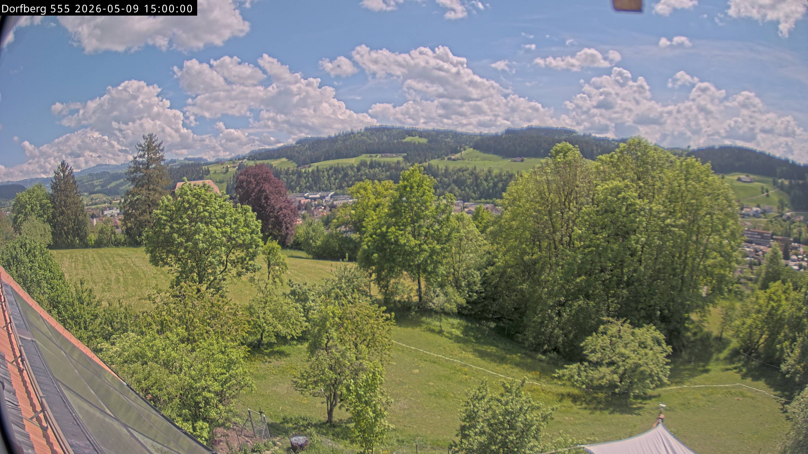 Webcam-Bild: Aussicht vom Dorfberg in Langnau 20260509-150000