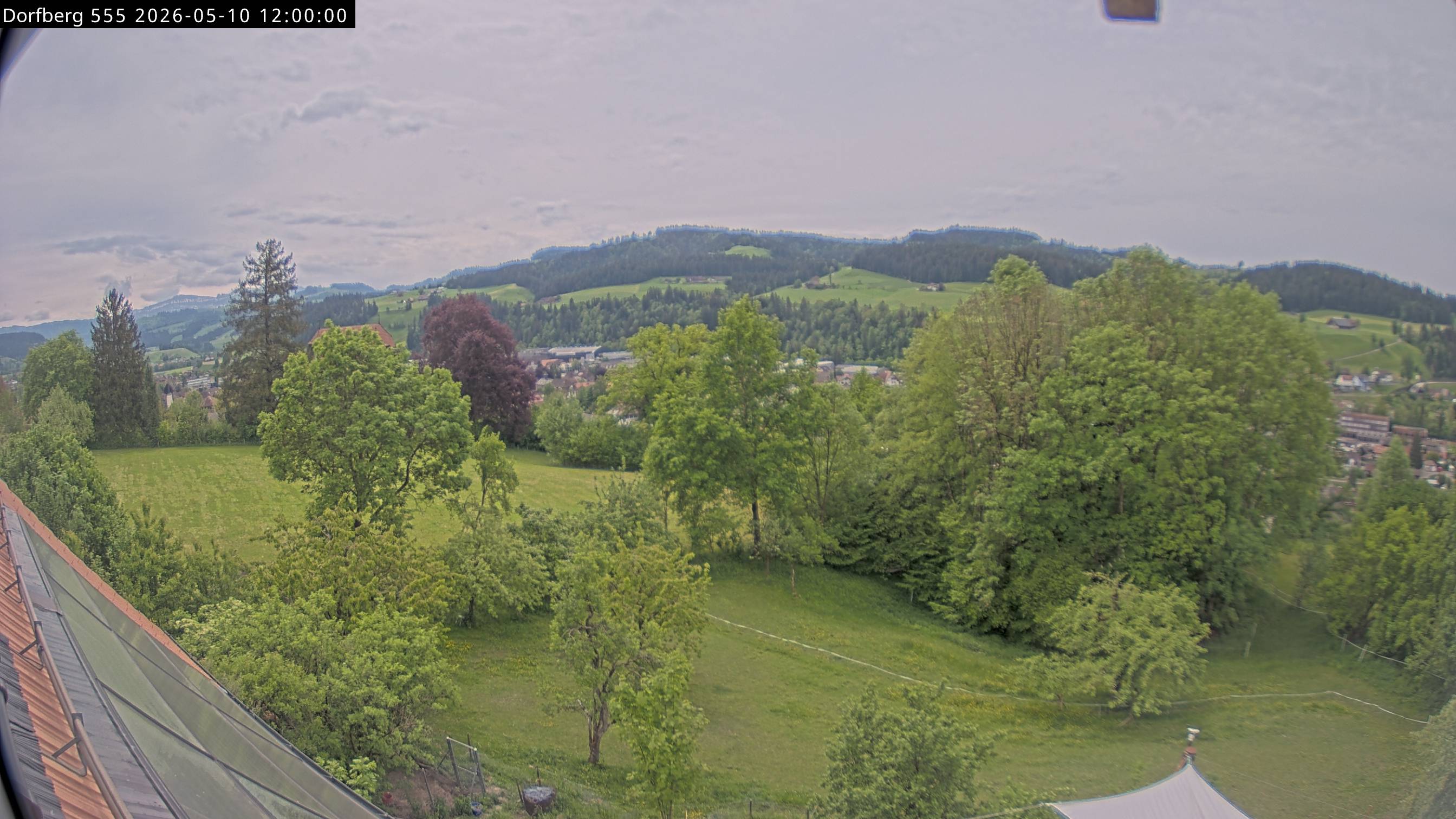 Webcam-Bild: Aussicht vom Dorfberg in Langnau 20260510-120000