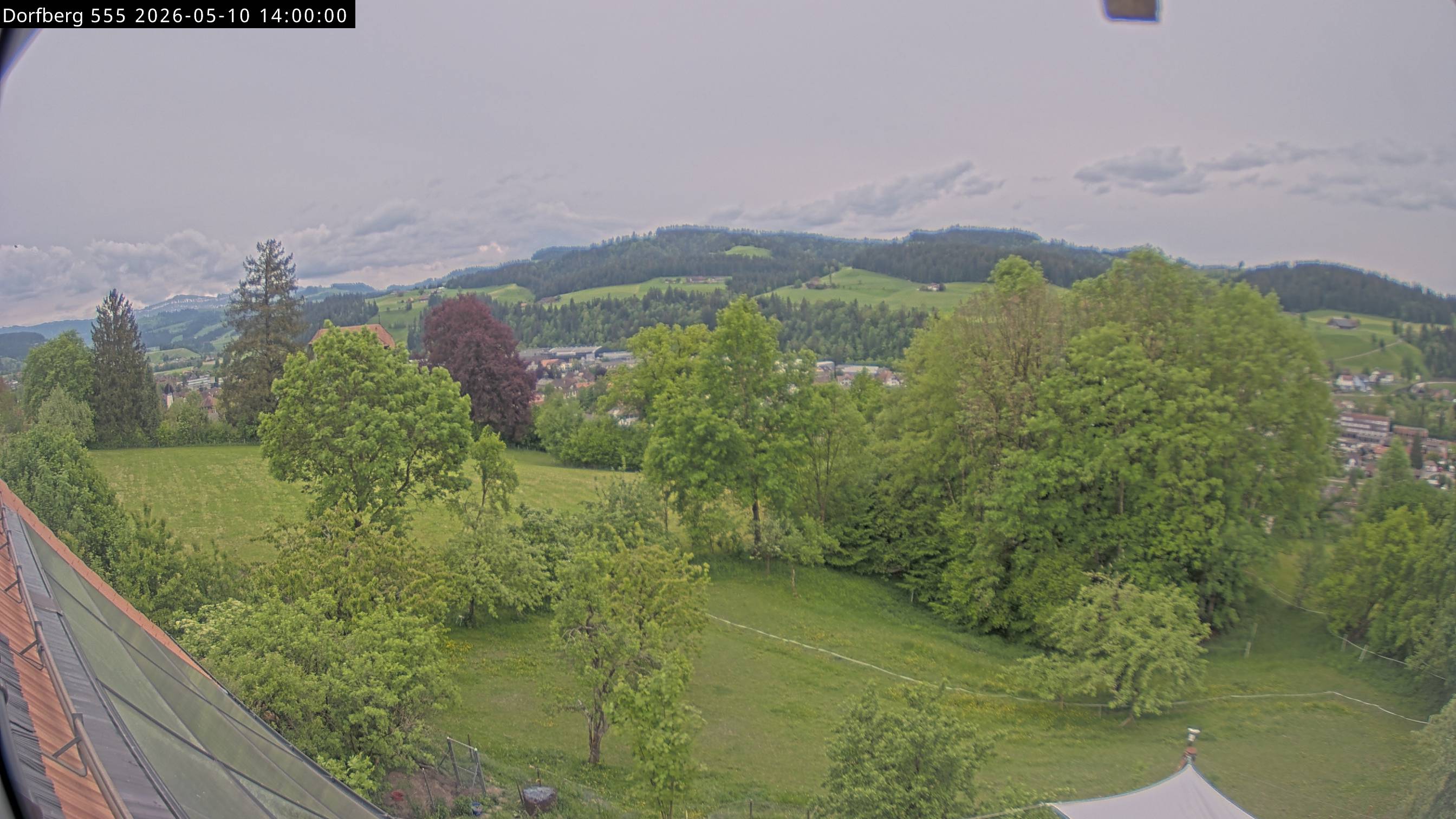 Webcam-Bild: Aussicht vom Dorfberg in Langnau 20260510-140000