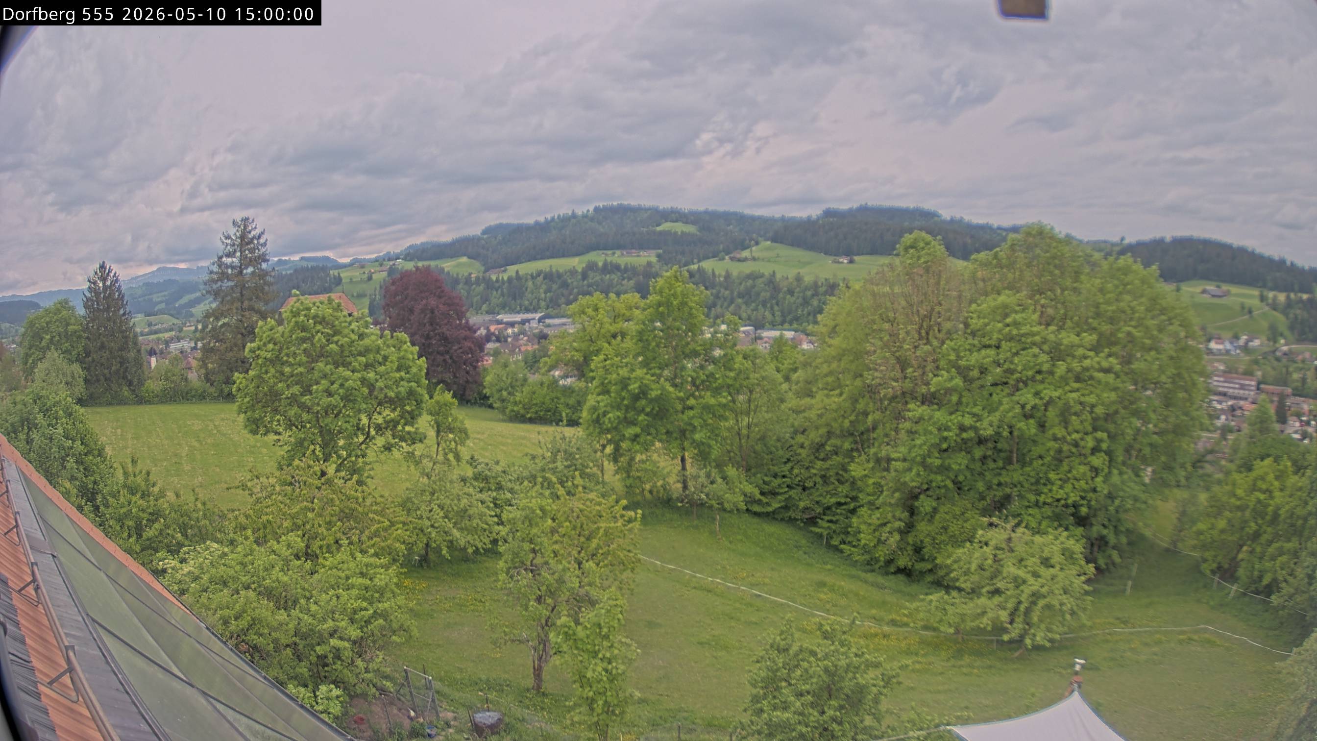 Webcam-Bild: Aussicht vom Dorfberg in Langnau 20260510-150000