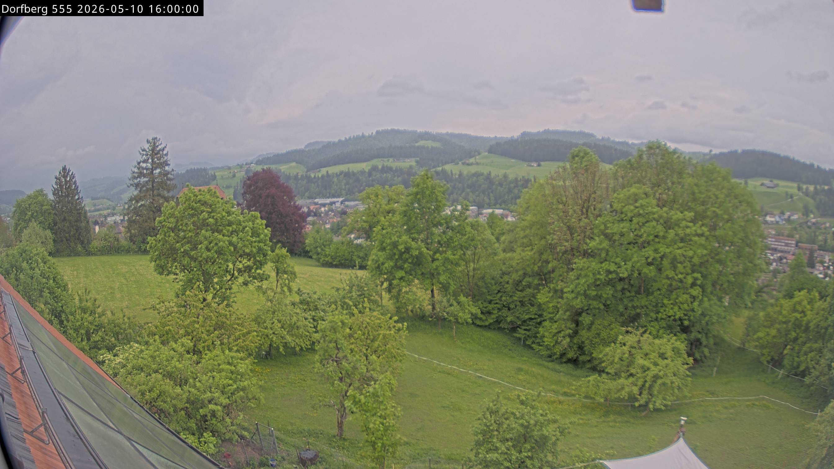 Webcam-Bild: Aussicht vom Dorfberg in Langnau 20260510-160000