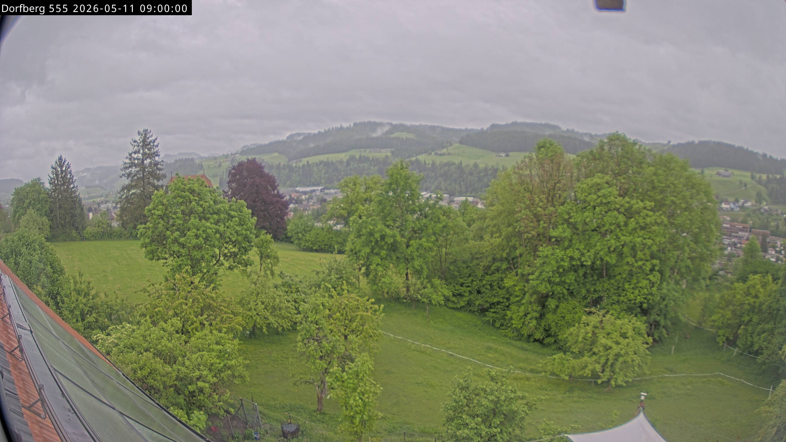 Webcam-Bild: Aussicht vom Dorfberg in Langnau 20260511-090000