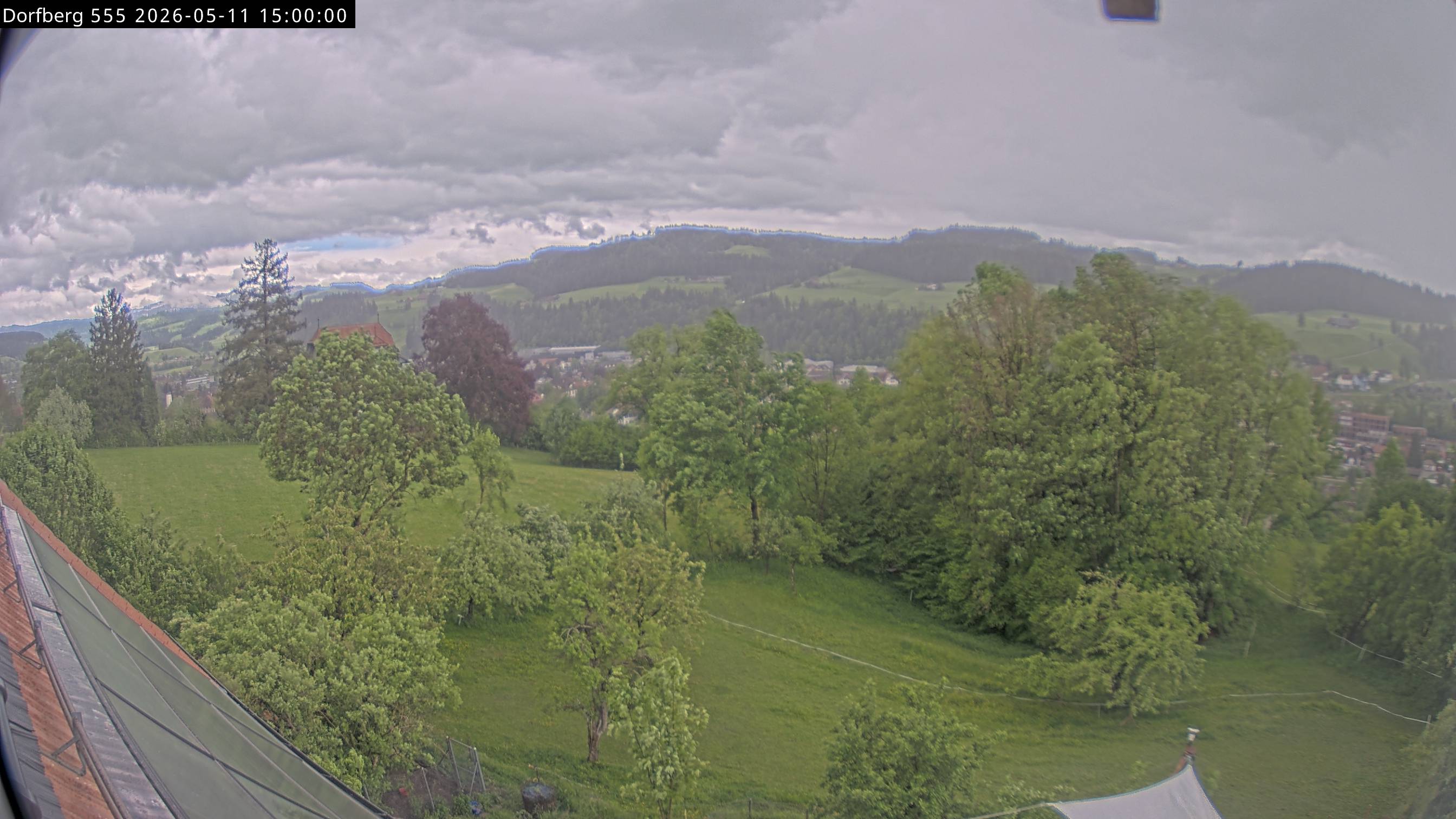Webcam-Bild: Aussicht vom Dorfberg in Langnau 20260511-150000
