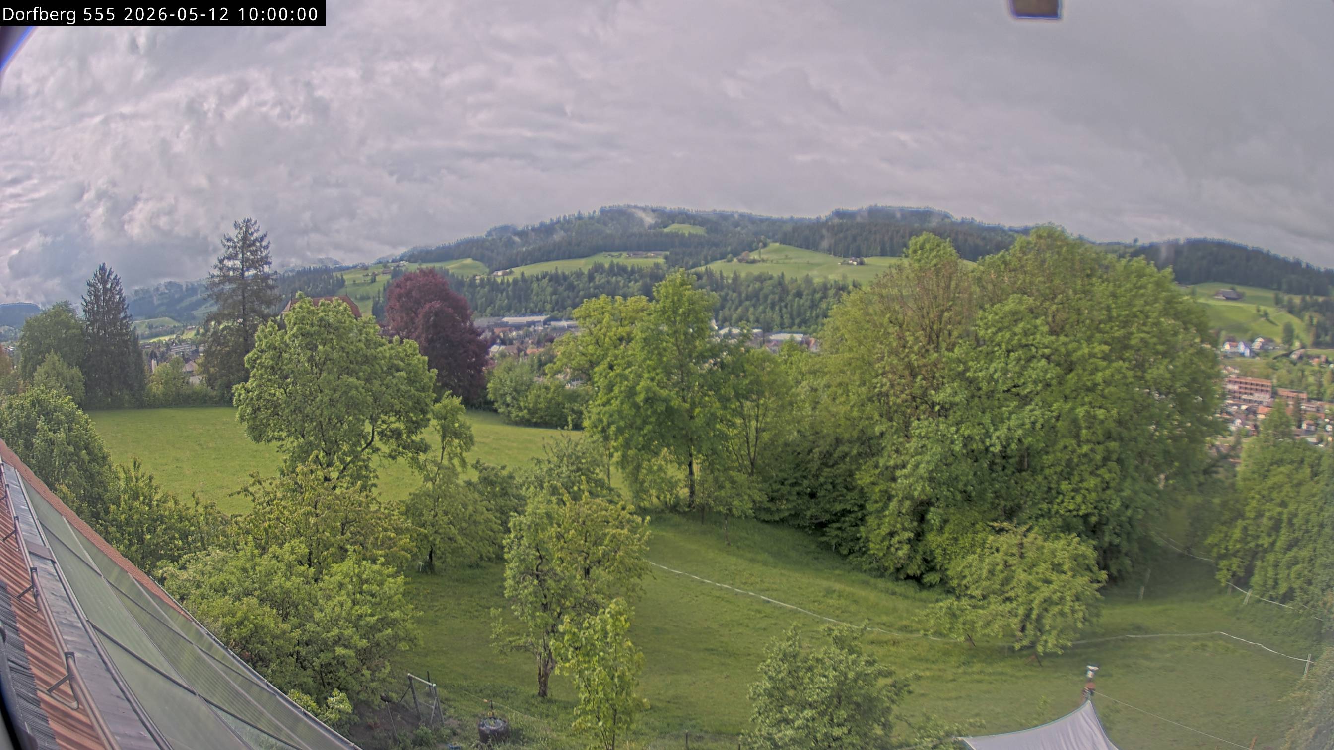 Webcam-Bild: Aussicht vom Dorfberg in Langnau 20260512-100000