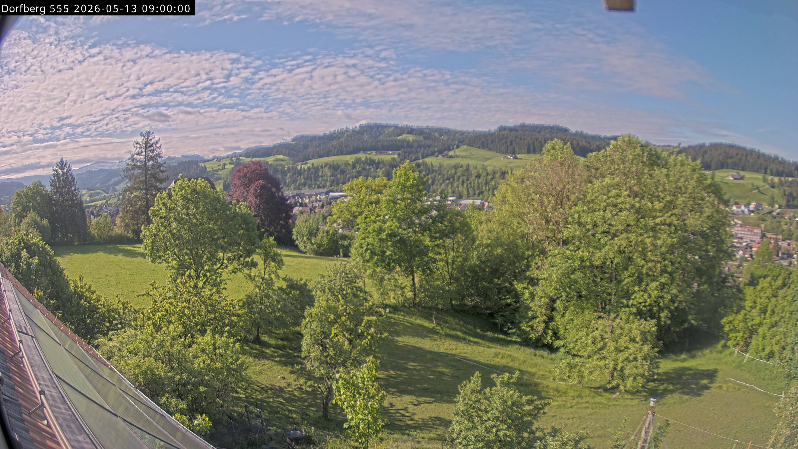 Webcam-Bild: Aussicht vom Dorfberg in Langnau 20260513-090000