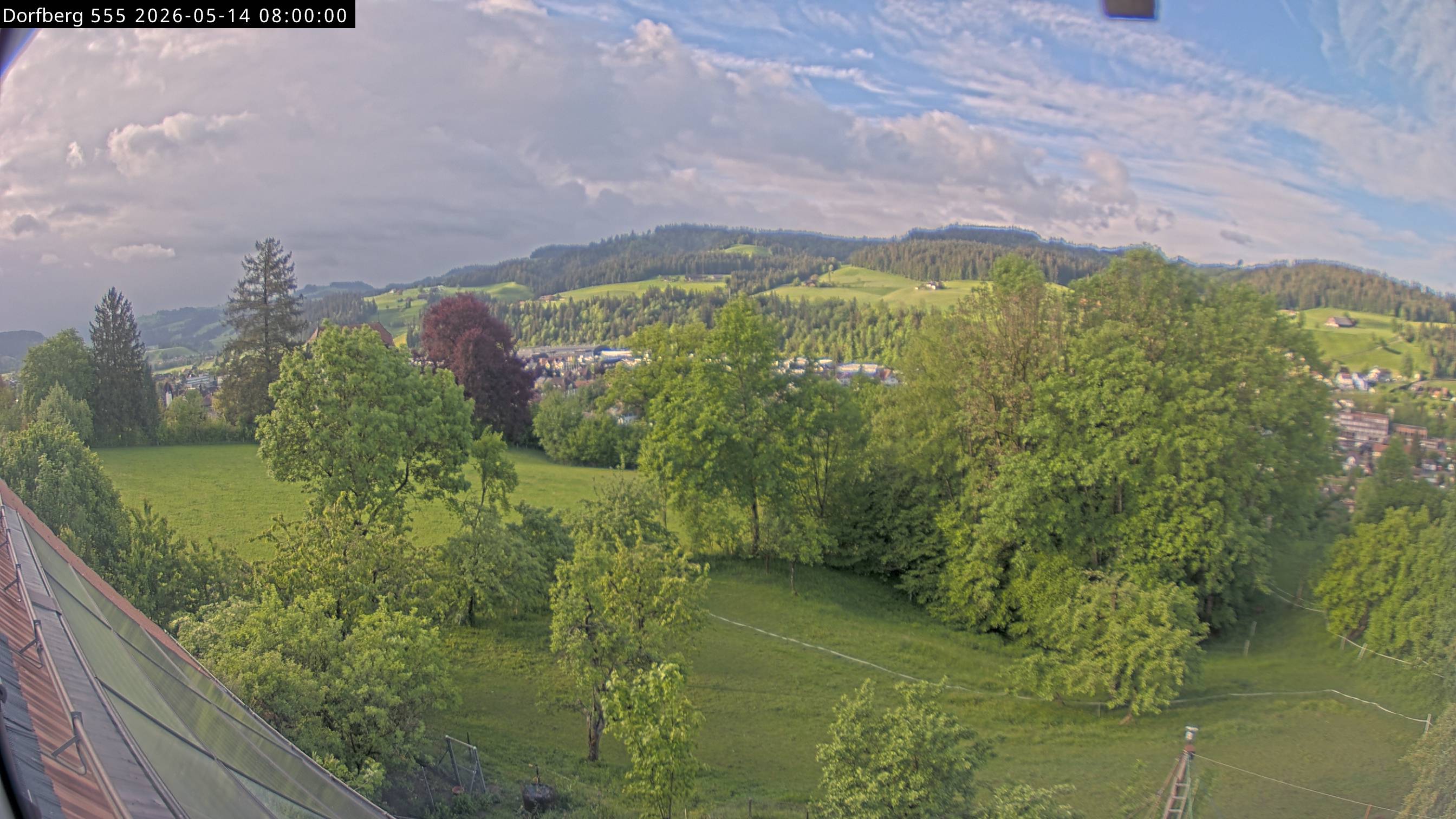 Webcam-Bild: Aussicht vom Dorfberg in Langnau 20260514-080000