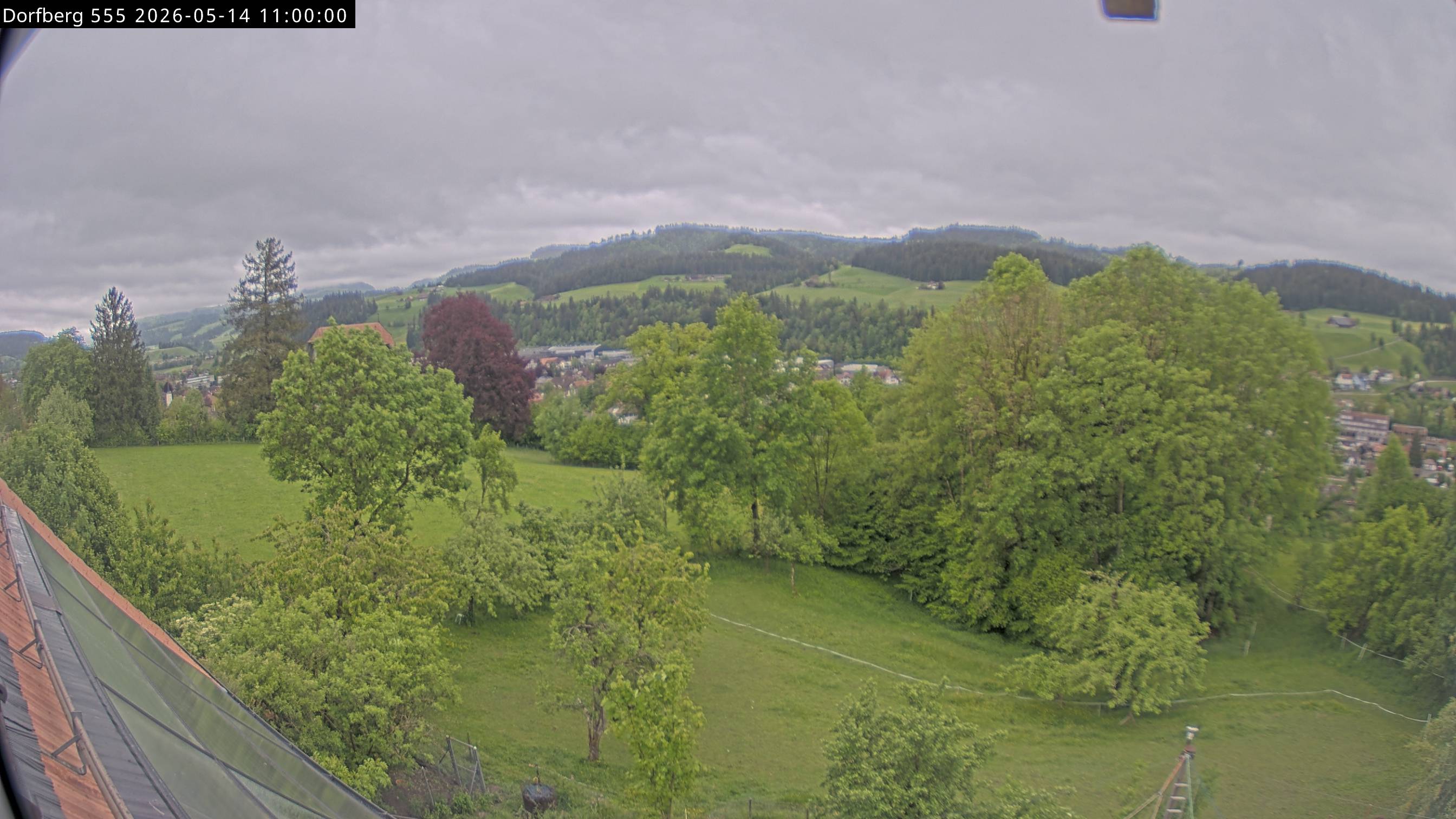 Webcam-Bild: Aussicht vom Dorfberg in Langnau 20260514-110000