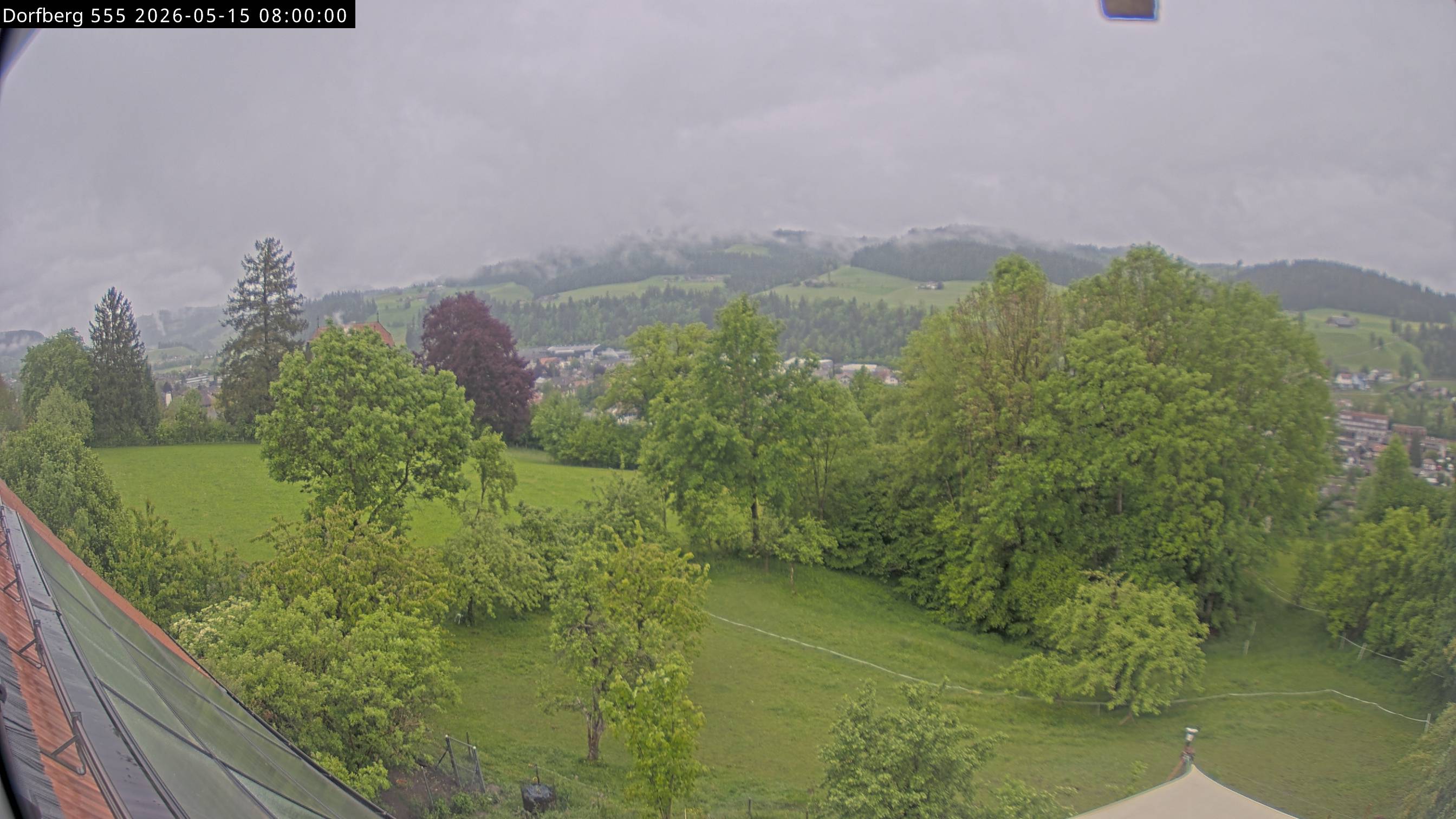 Webcam-Bild: Aussicht vom Dorfberg in Langnau 20260515-080000