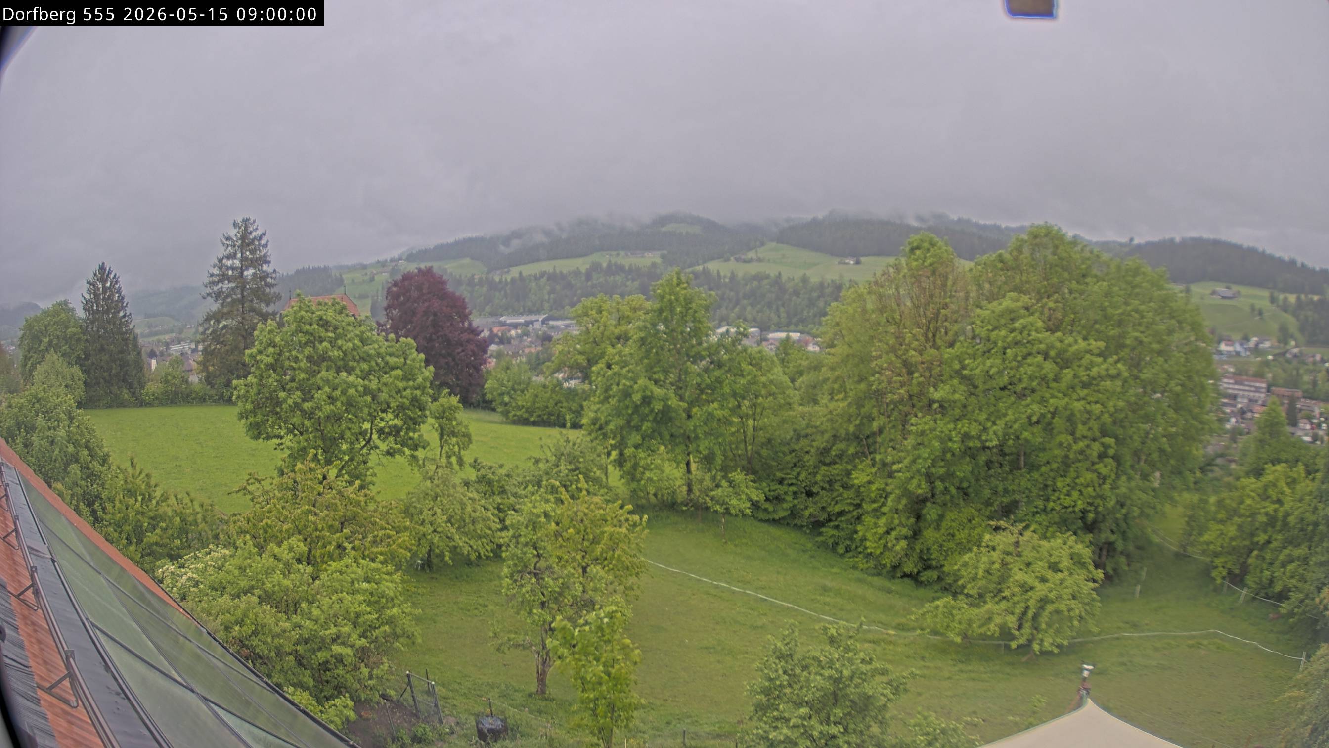 Webcam-Bild: Aussicht vom Dorfberg in Langnau 20260515-090000