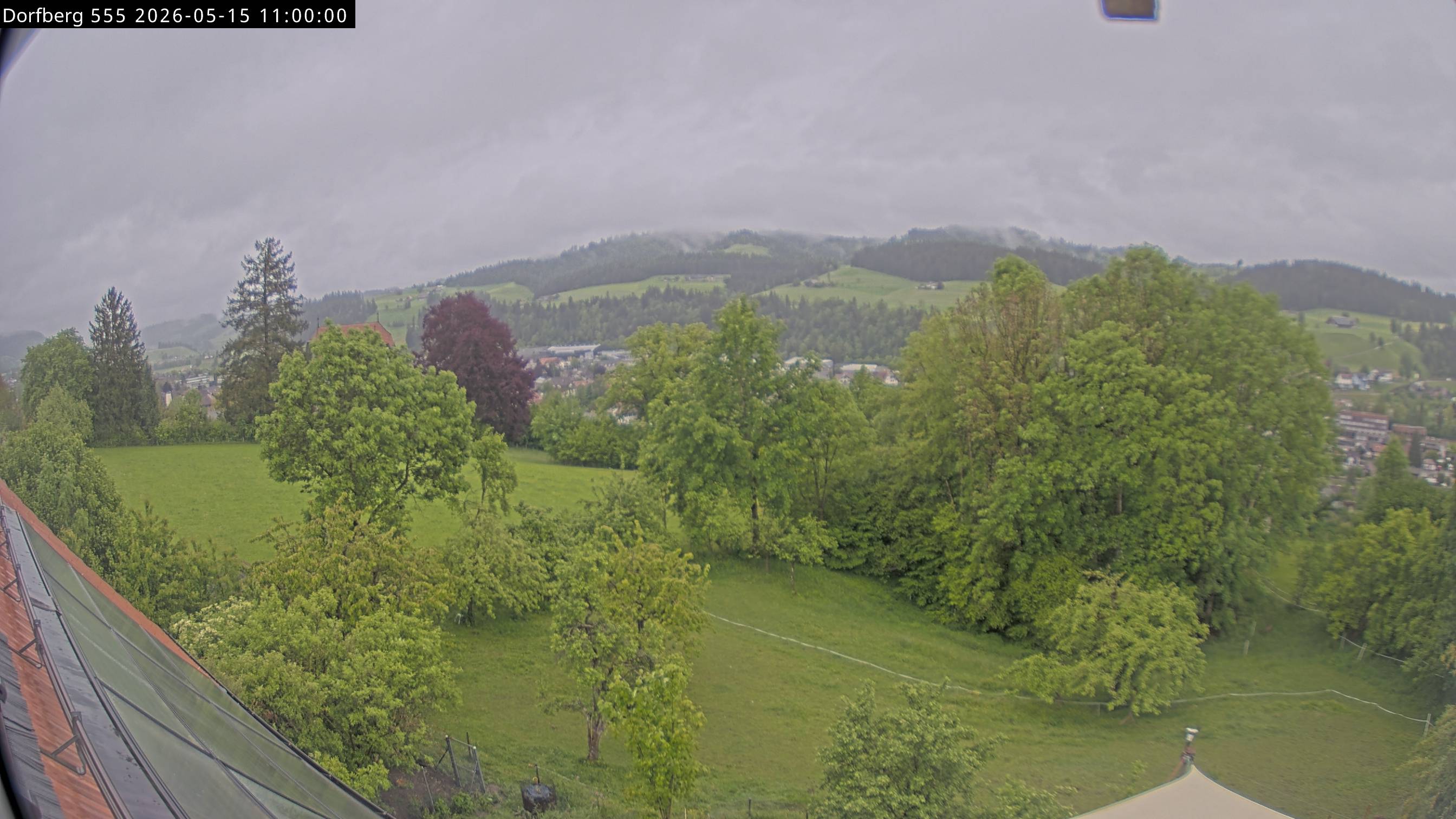 Webcam-Bild: Aussicht vom Dorfberg in Langnau 20260515-110000