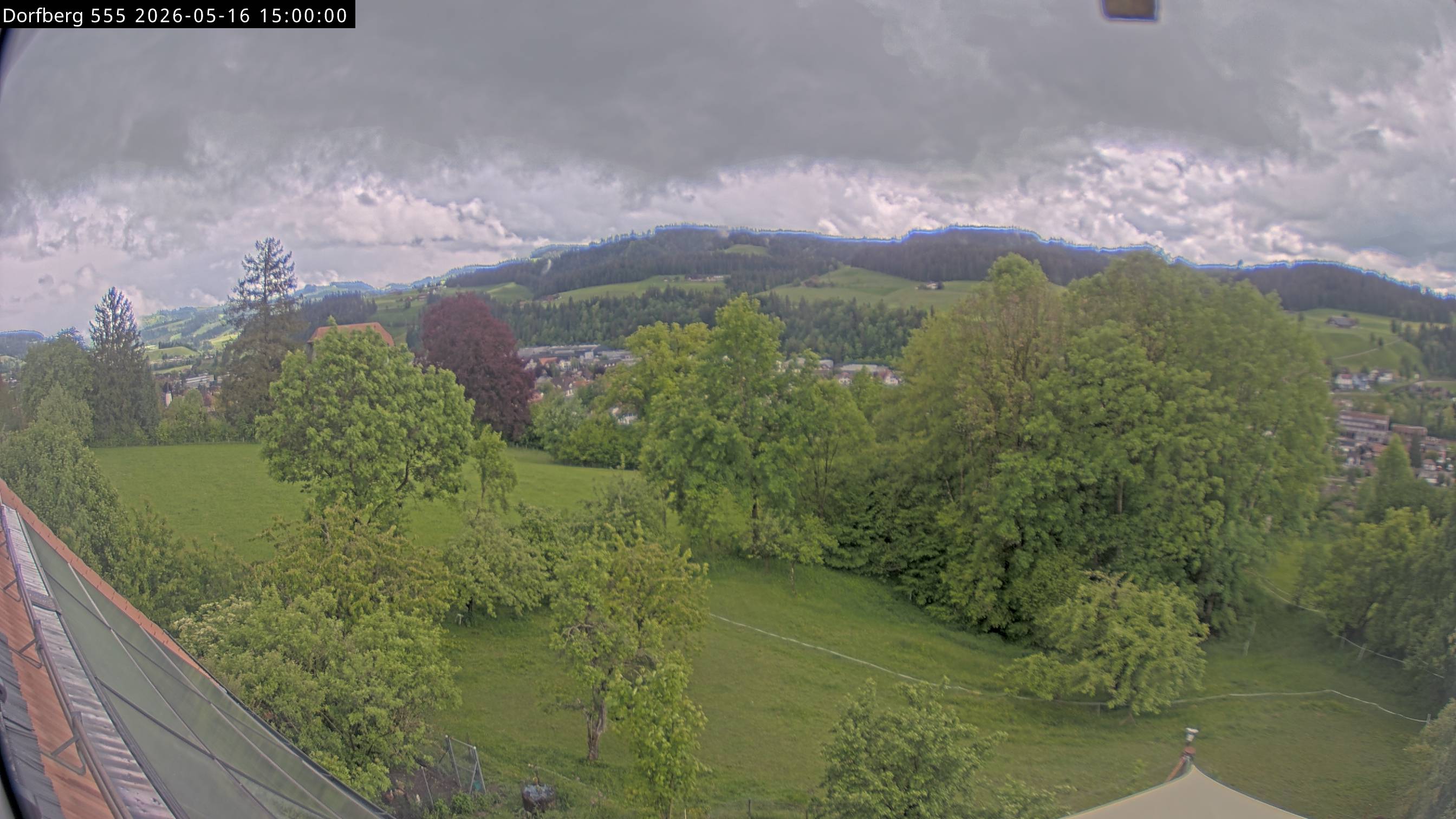 Webcam-Bild: Aussicht vom Dorfberg in Langnau 20260516-150000