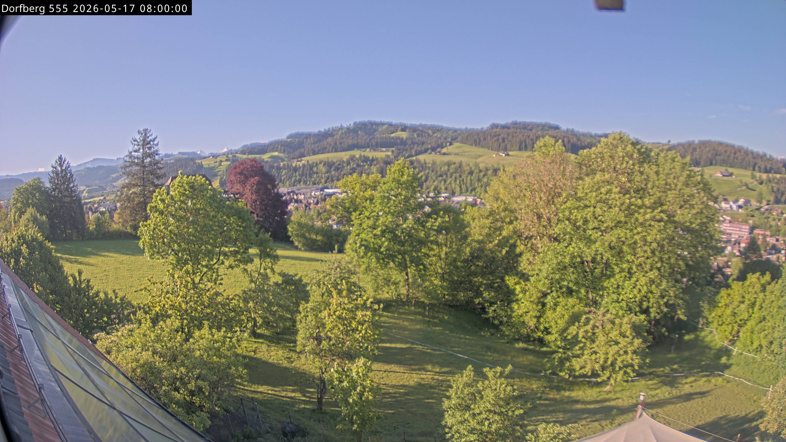 Webcam-Bild: Aussicht vom Dorfberg in Langnau 20260517-080000