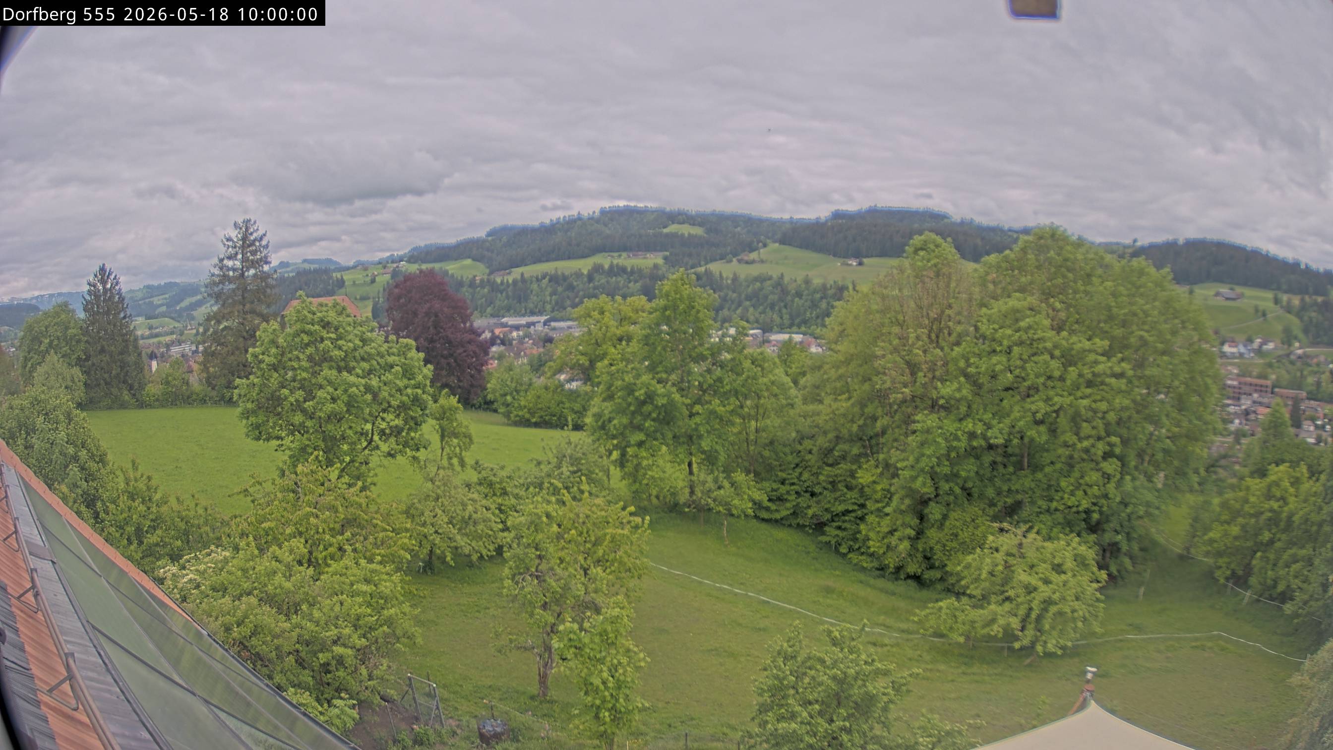 Webcam-Bild: Aussicht vom Dorfberg in Langnau 20260518-100000