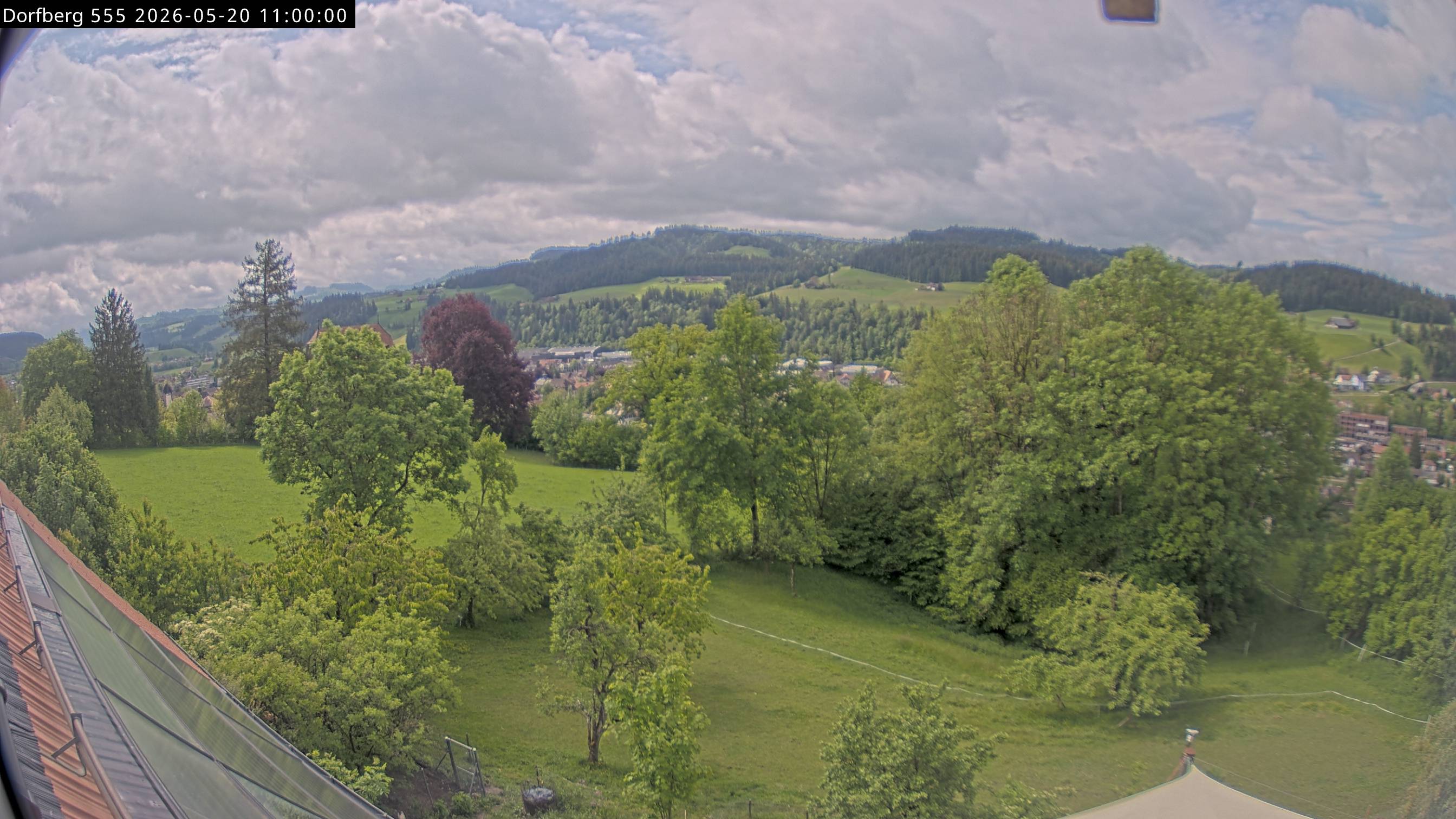 Webcam-Bild: Aussicht vom Dorfberg in Langnau 20260520-110000