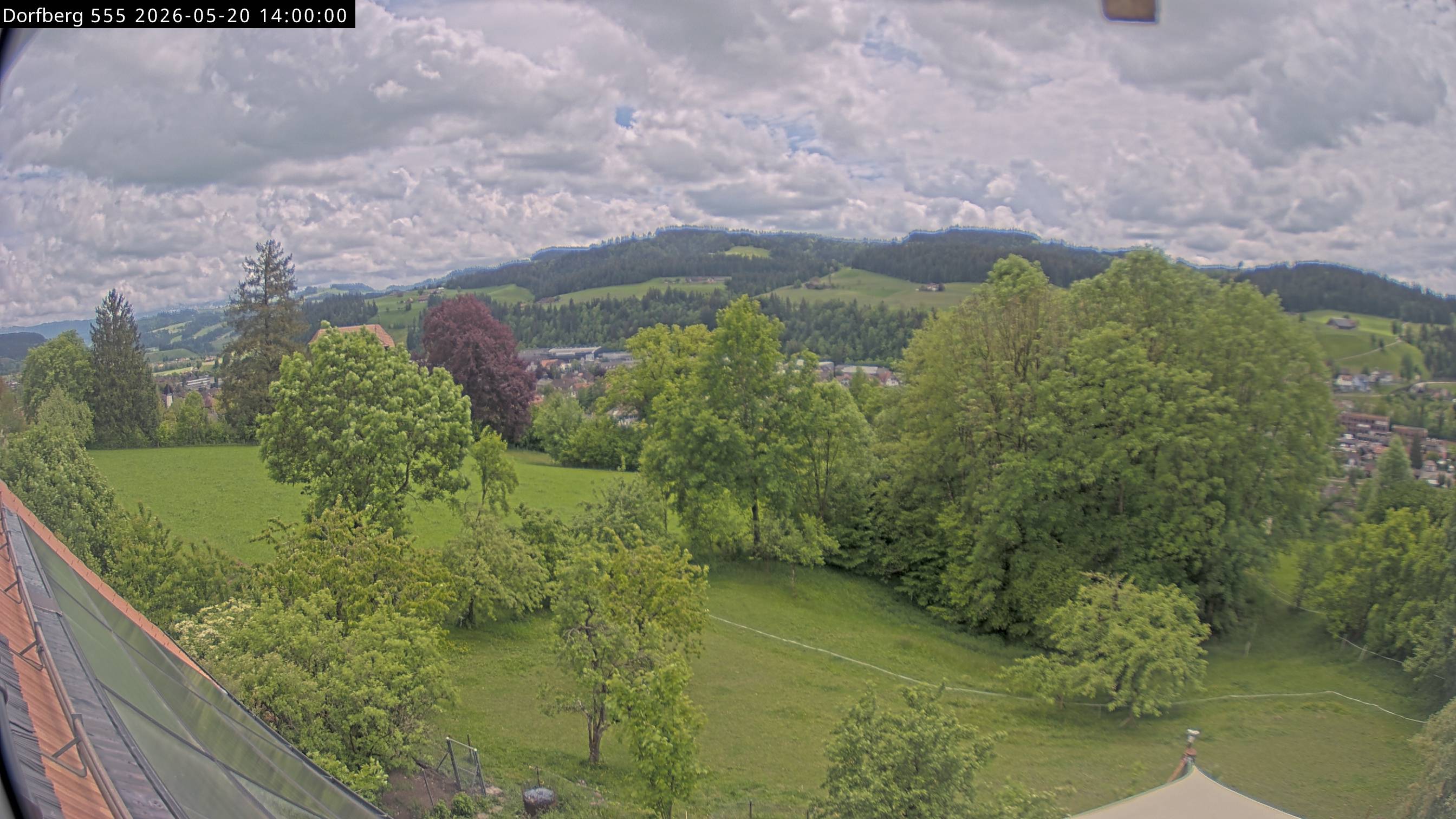 Webcam-Bild: Aussicht vom Dorfberg in Langnau 20260520-140000