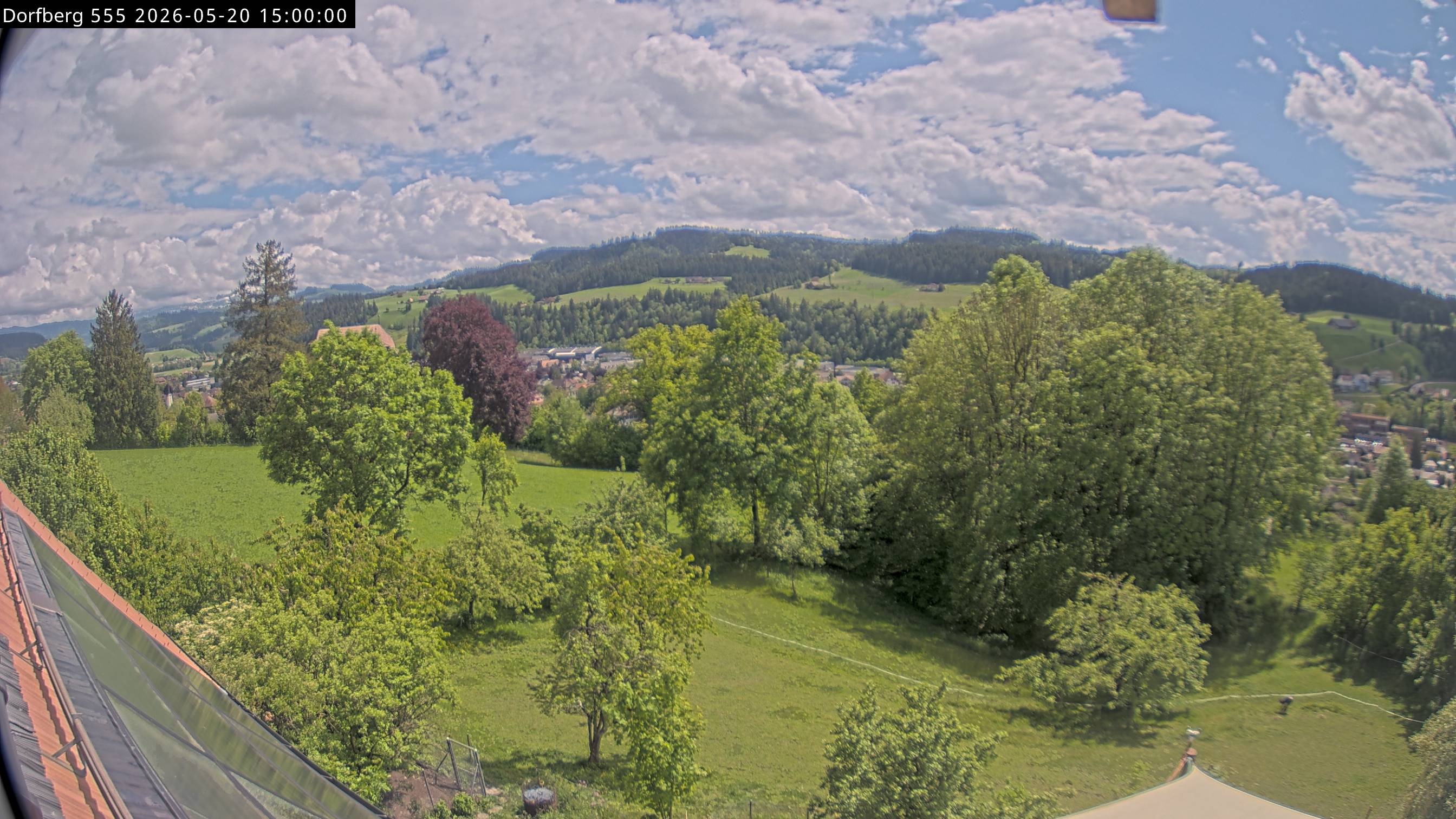 Webcam-Bild: Aussicht vom Dorfberg in Langnau 20260520-150000