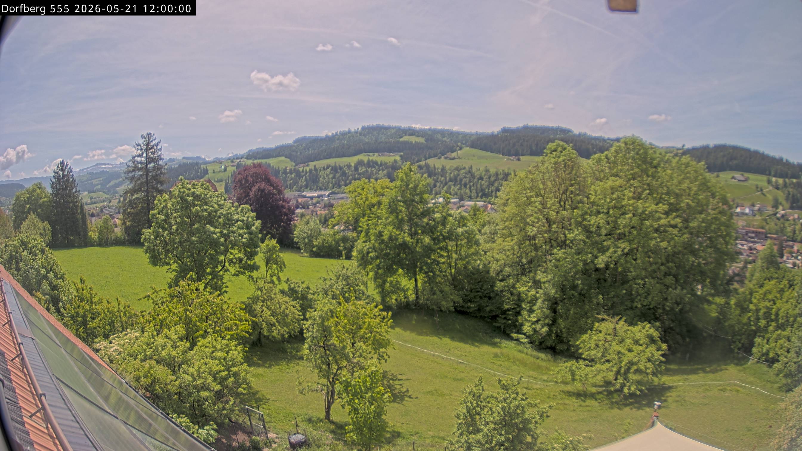Webcam-Bild: Aussicht vom Dorfberg in Langnau 20260521-120000