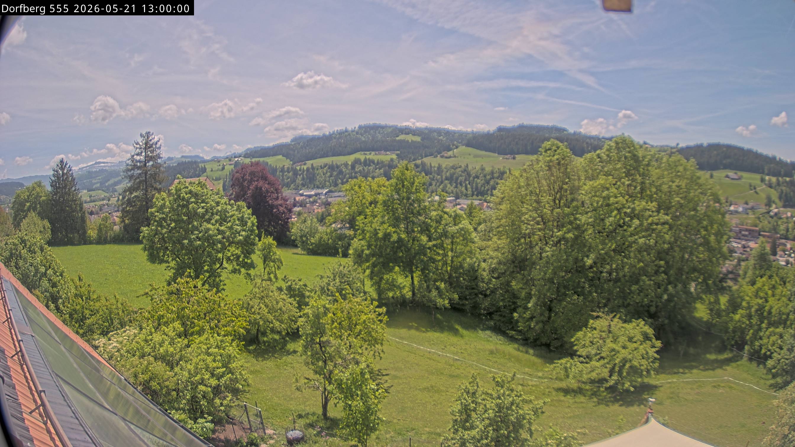 Webcam-Bild: Aussicht vom Dorfberg in Langnau 20260521-130000