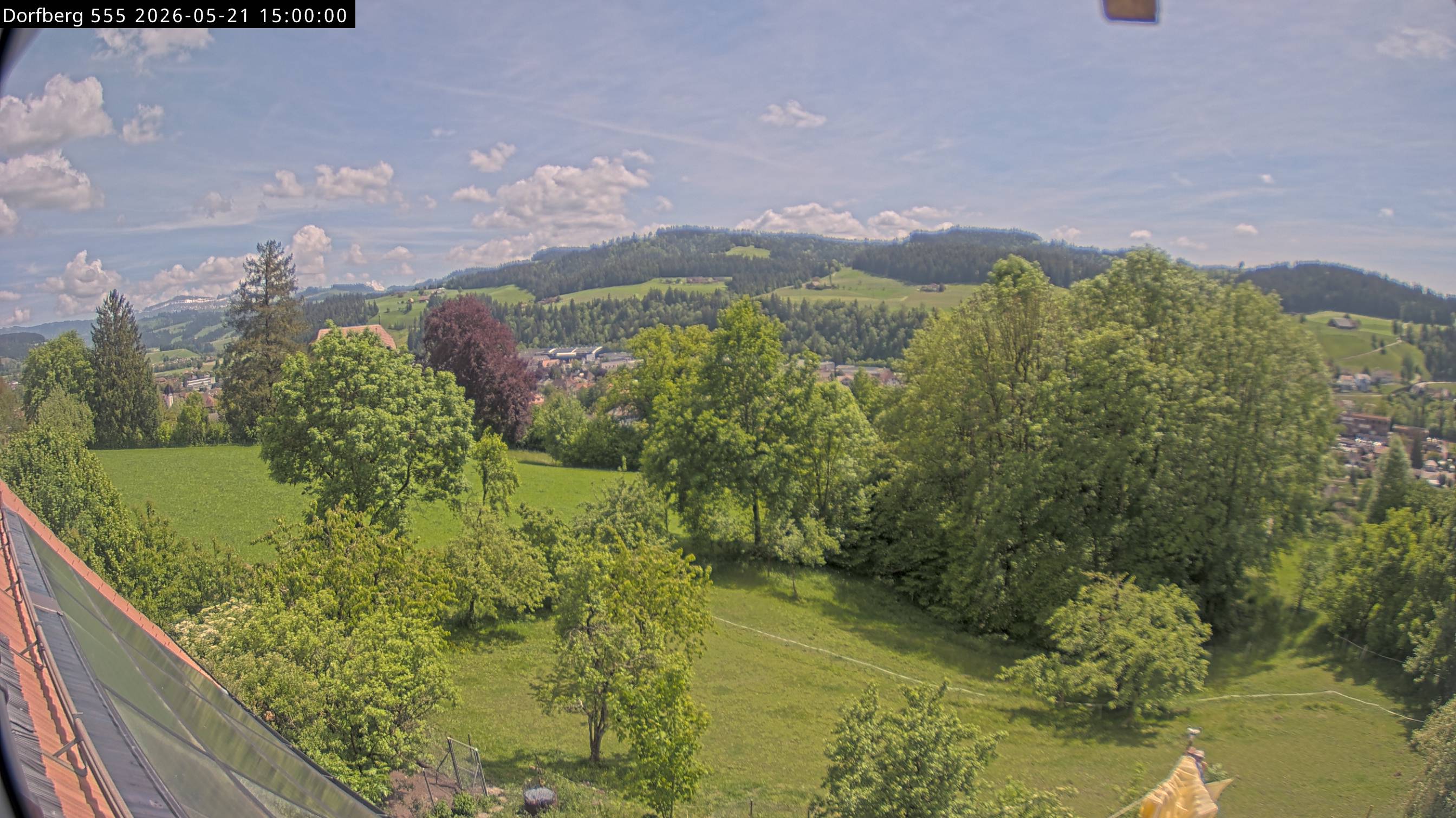 Webcam-Bild: Aussicht vom Dorfberg in Langnau 20260521-150000