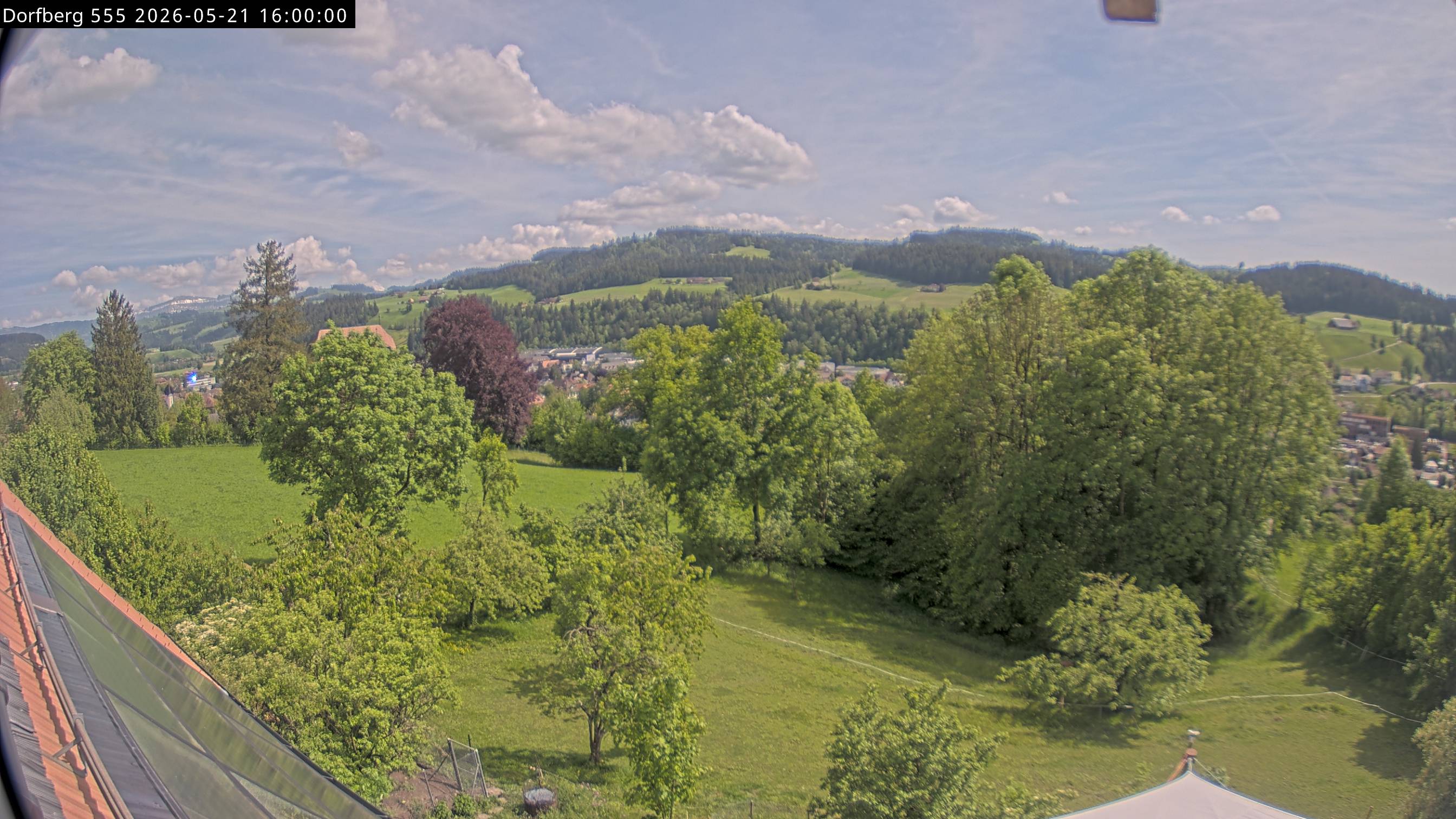 Webcam-Bild: Aussicht vom Dorfberg in Langnau 20260521-160000