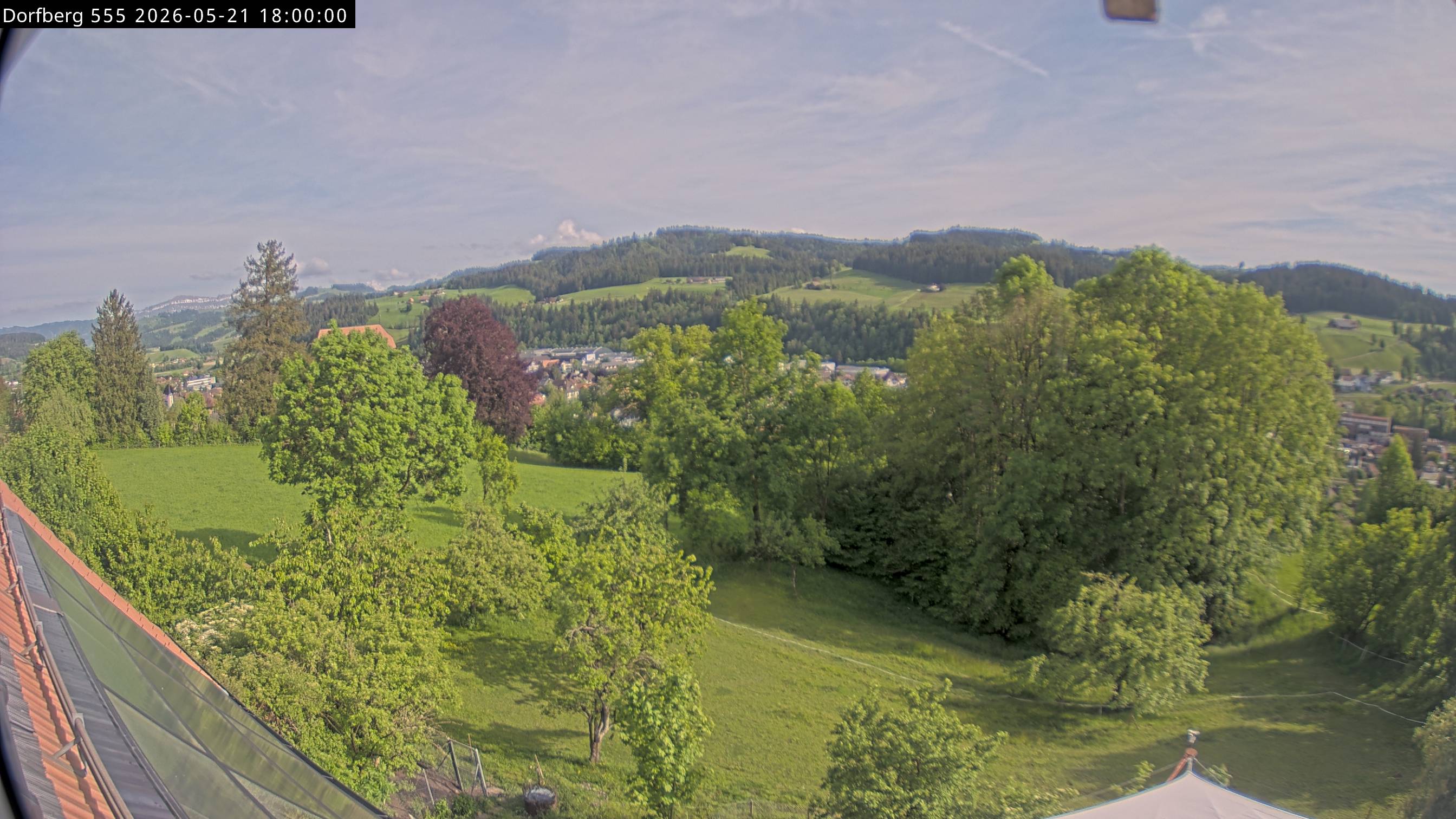 Webcam-Bild: Aussicht vom Dorfberg in Langnau 20260521-180000