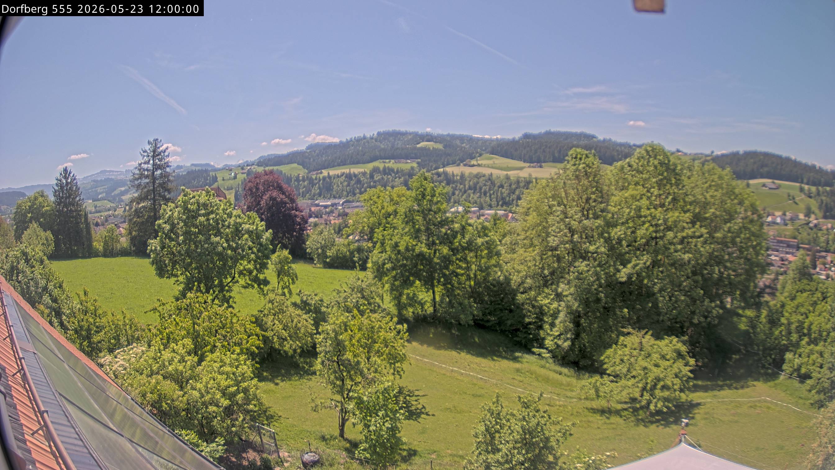 Webcam-Bild: Aussicht vom Dorfberg in Langnau 20260523-120000