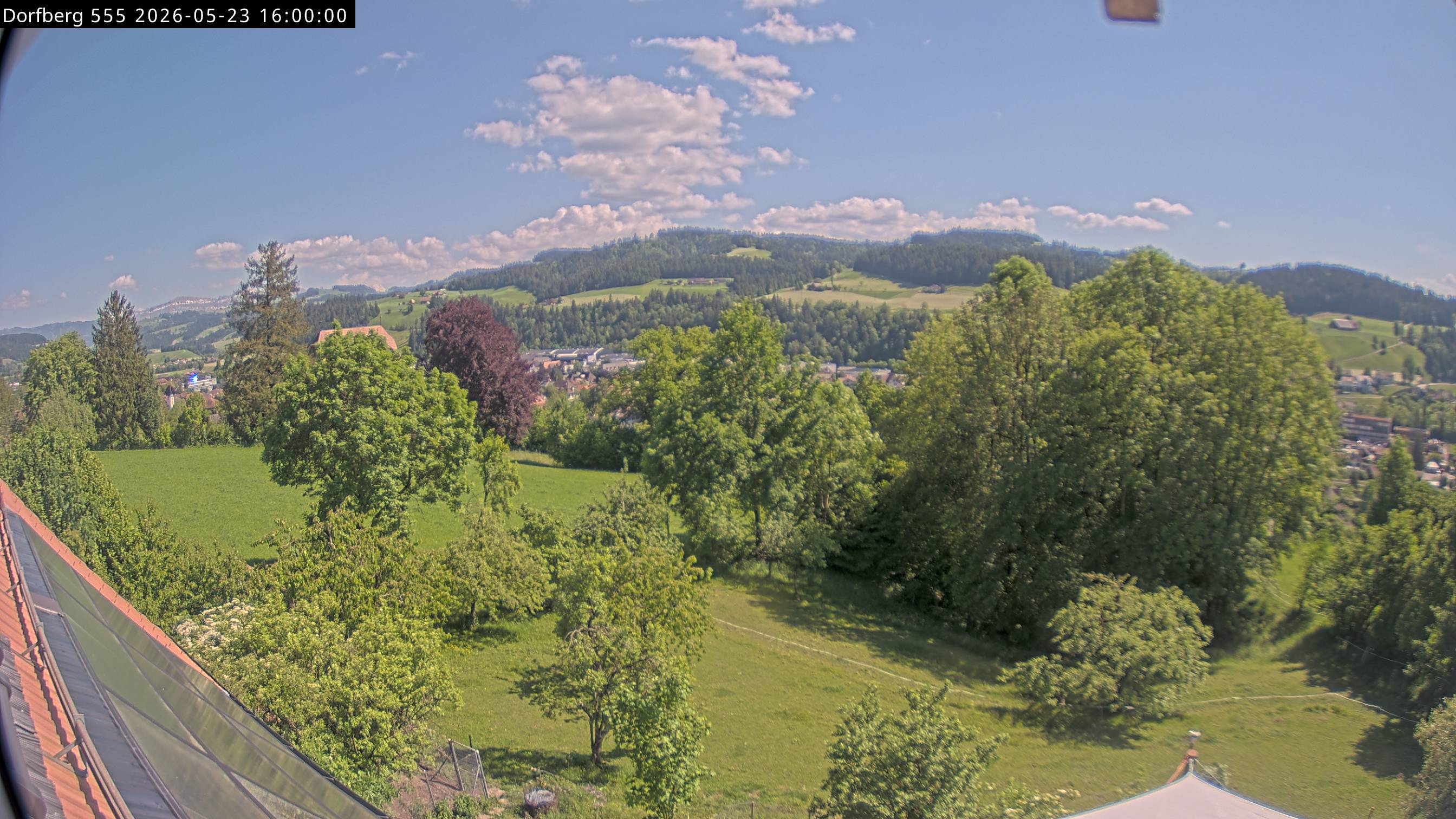 Webcam-Bild: Aussicht vom Dorfberg in Langnau 20260523-160000