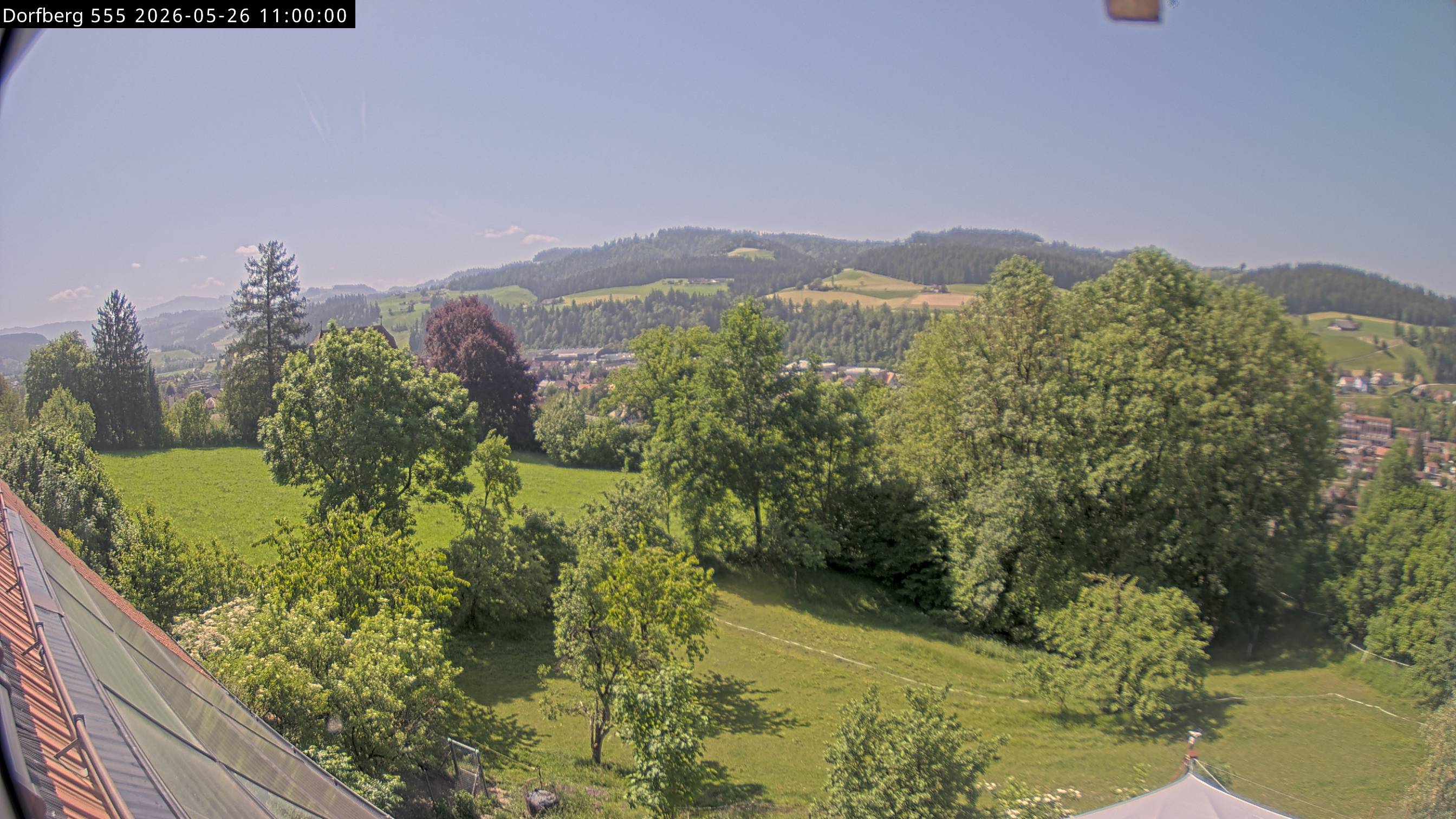 Webcam-Bild: Aussicht vom Dorfberg in Langnau 20260526-110000
