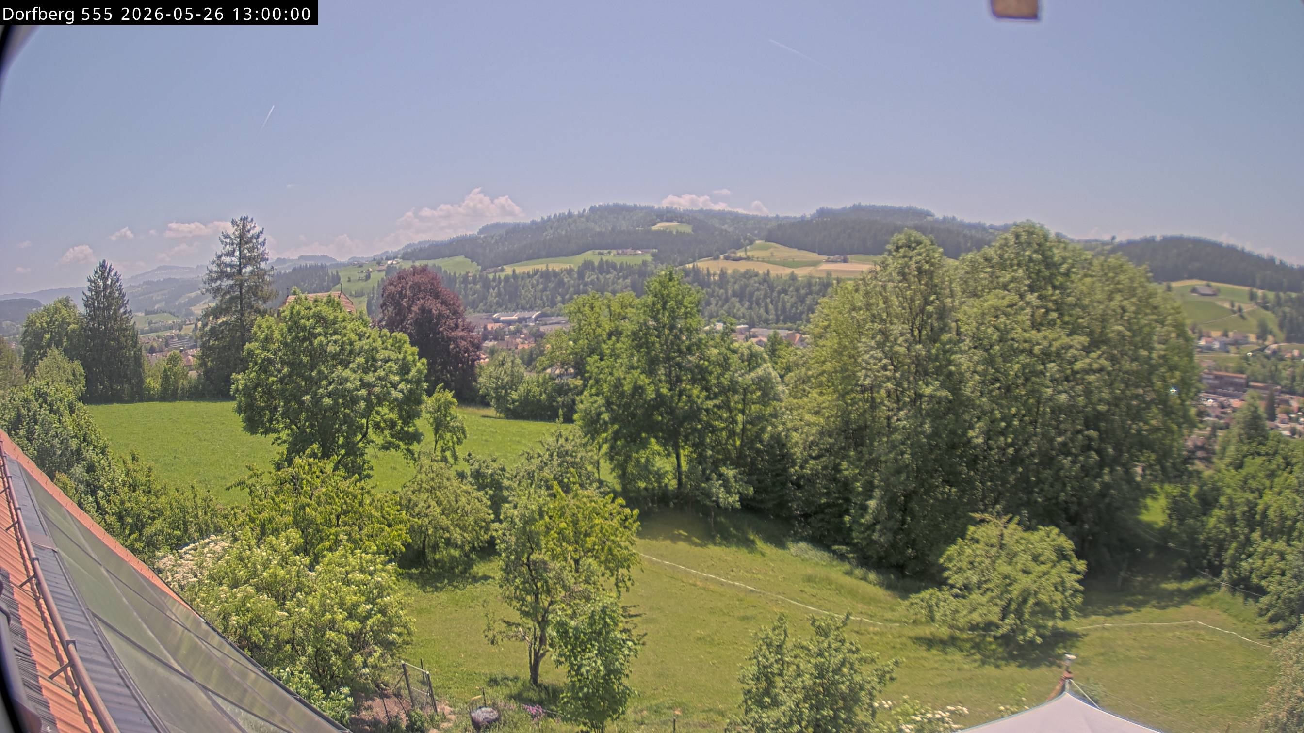 Webcam-Bild: Aussicht vom Dorfberg in Langnau 20260526-130000