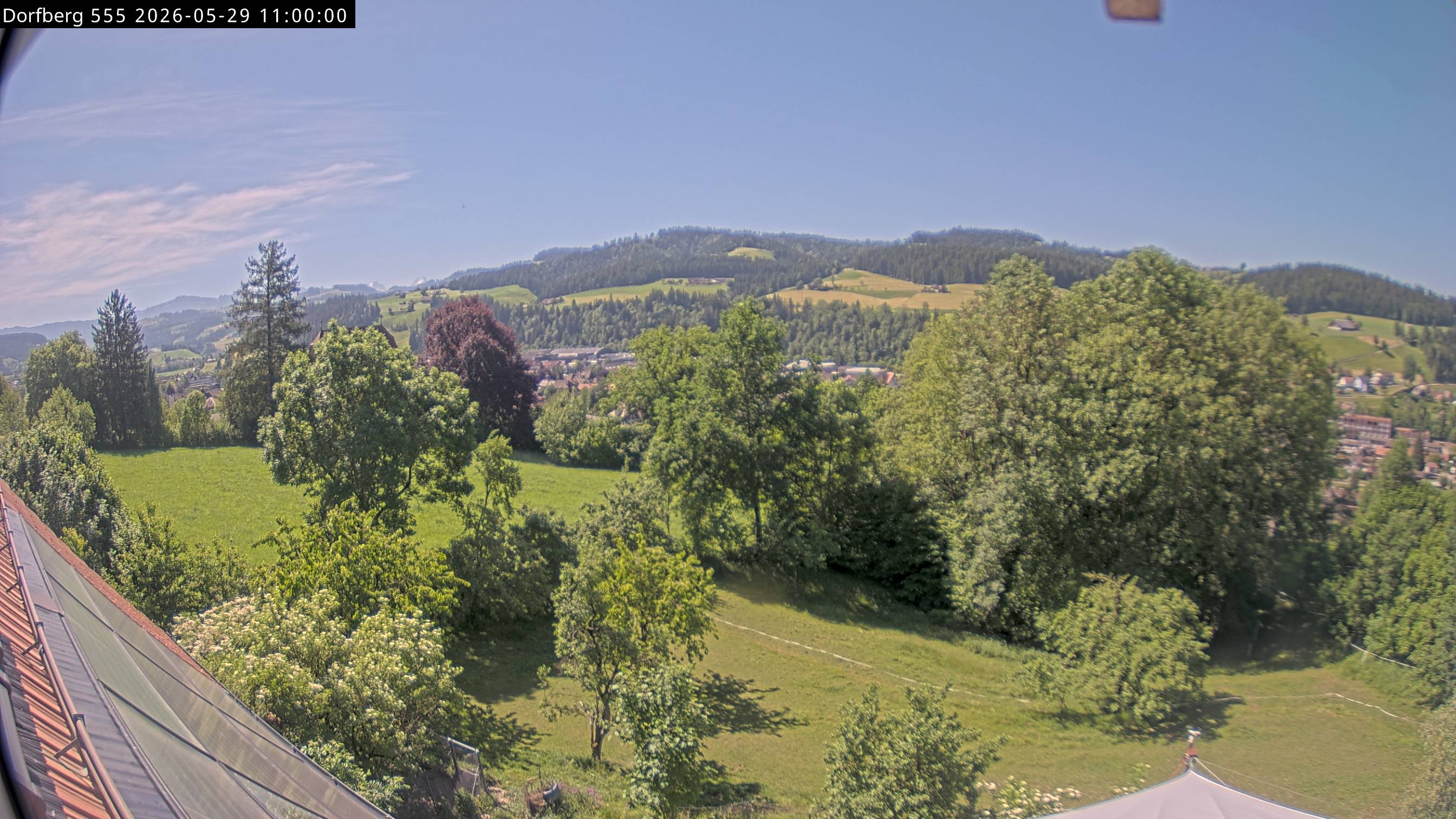 Webcam-Bild: Aussicht vom Dorfberg in Langnau 20260529-110000