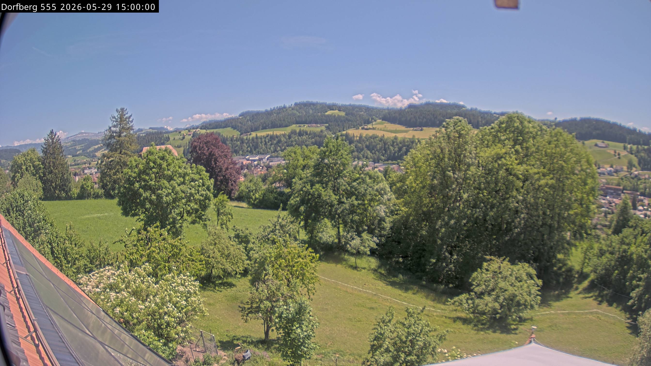 Webcam-Bild: Aussicht vom Dorfberg in Langnau 20260529-150000