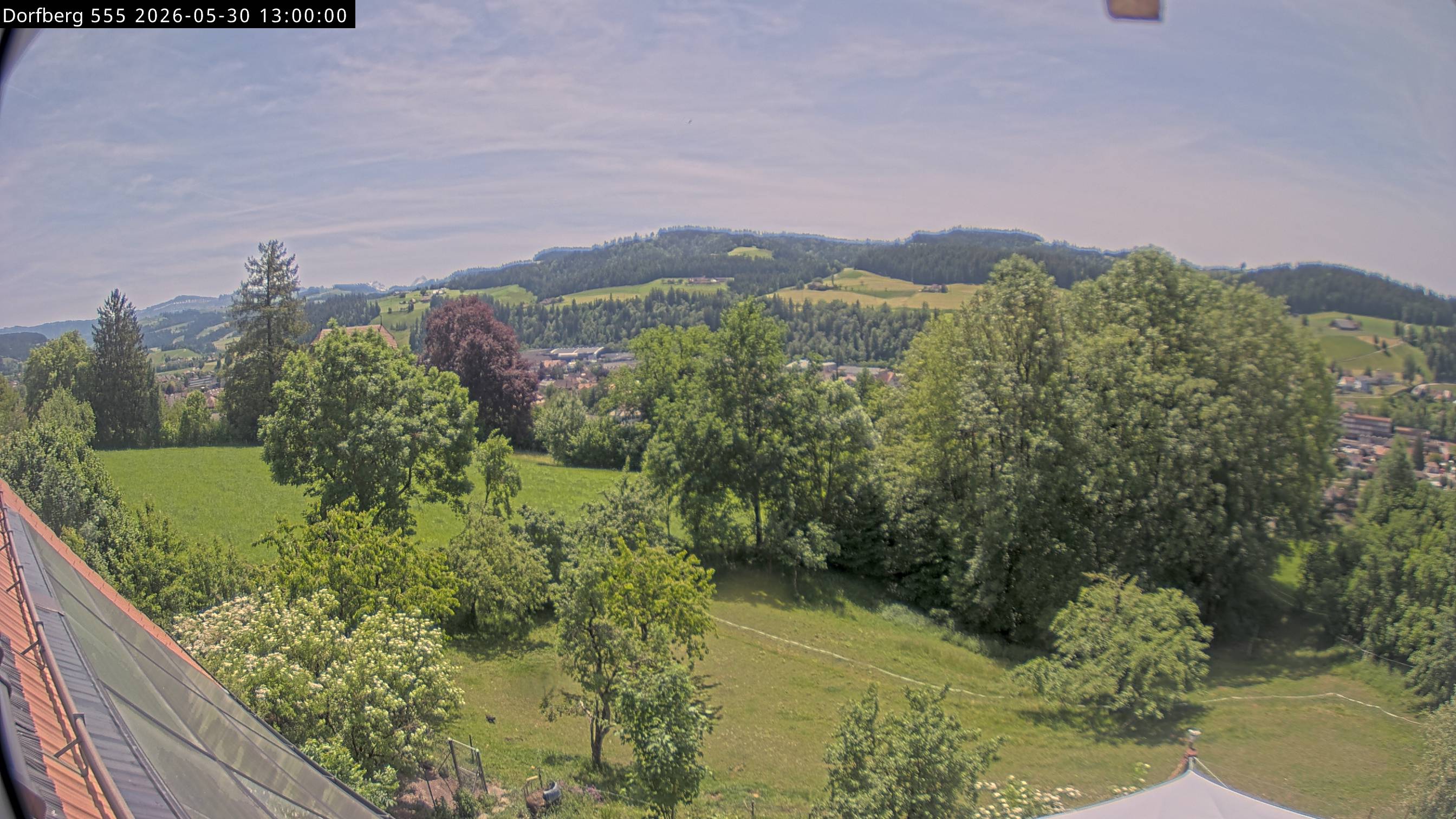 Webcam-Bild: Aussicht vom Dorfberg in Langnau 20260530-130000